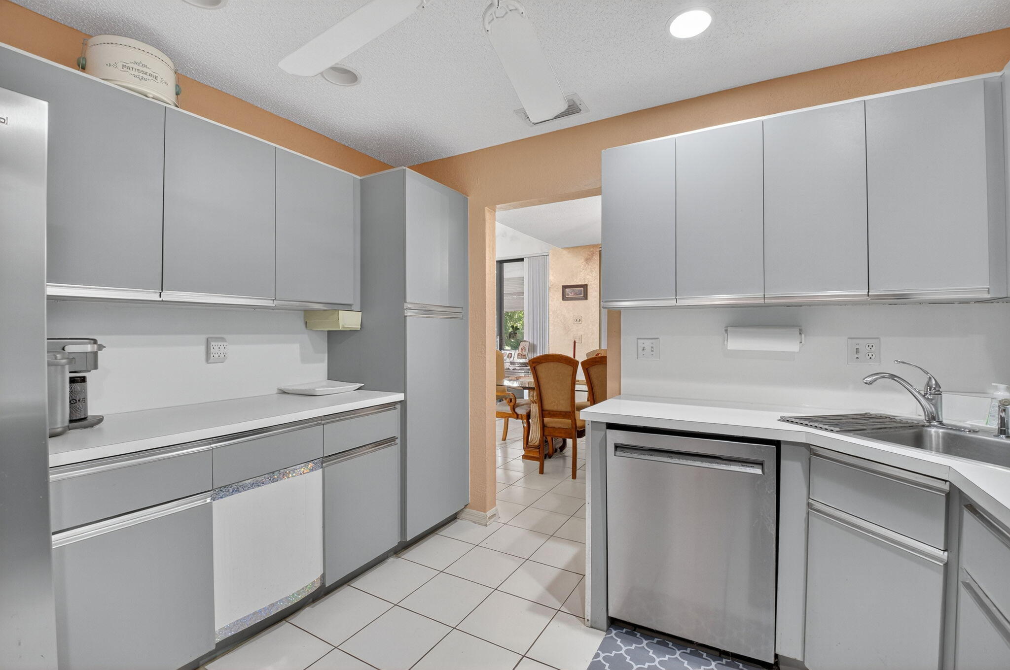 LADYPALM / WATERBERRY - Residential
