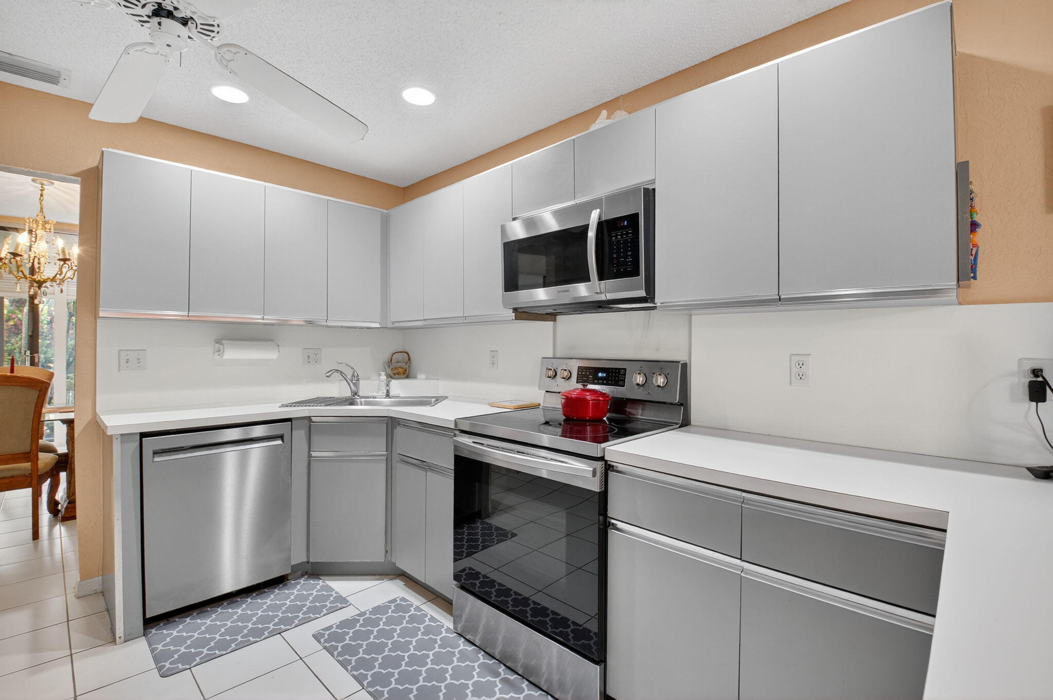 LADYPALM / WATERBERRY - Residential