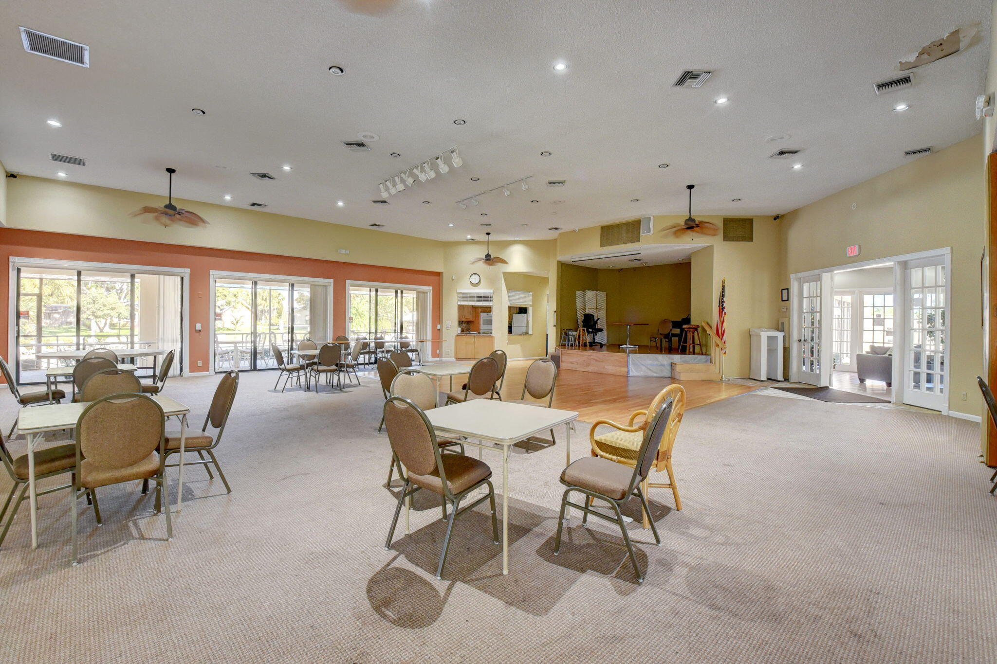 LADYPALM / WATERBERRY - Residential