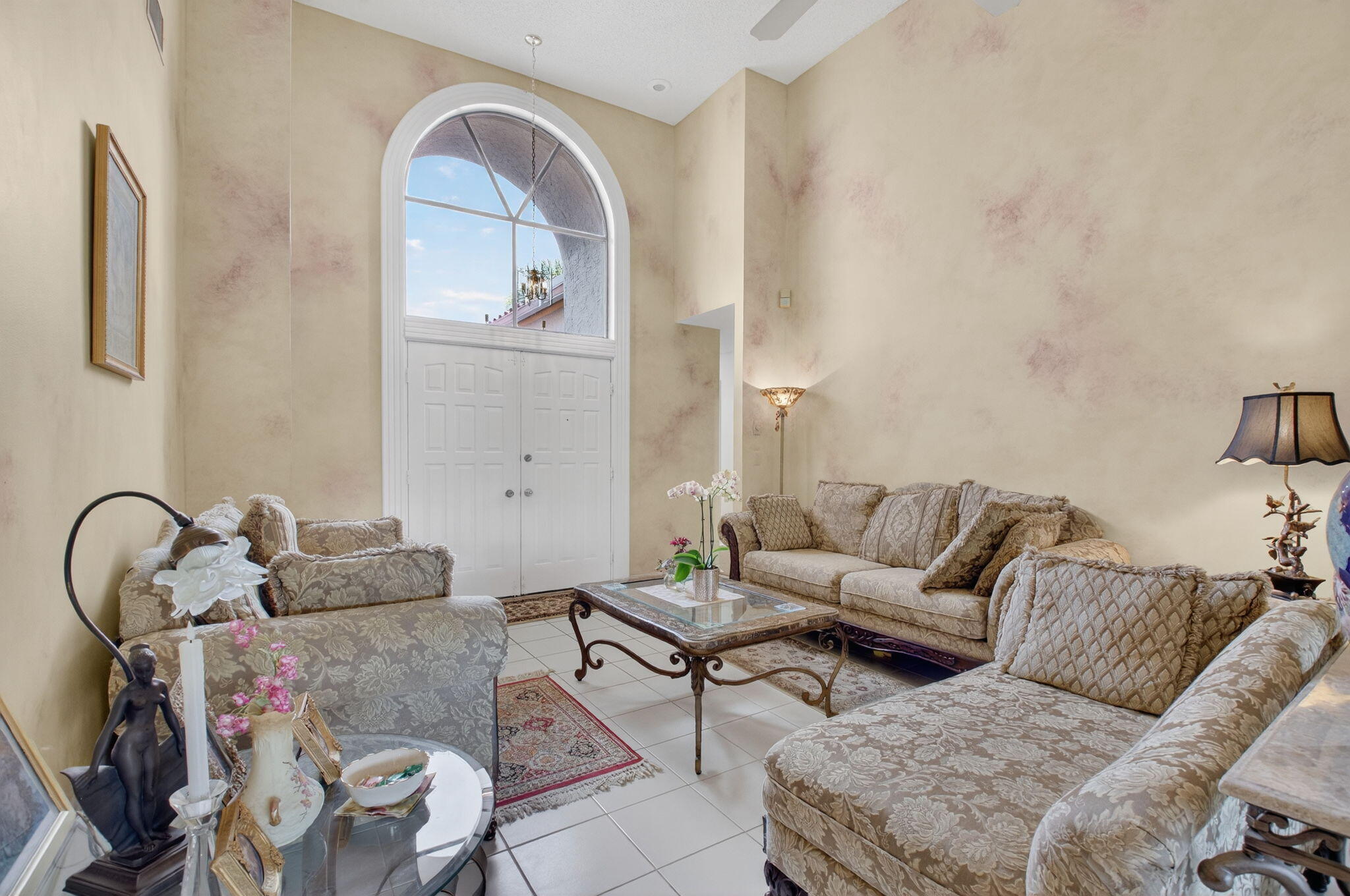 LADYPALM / WATERBERRY - Residential