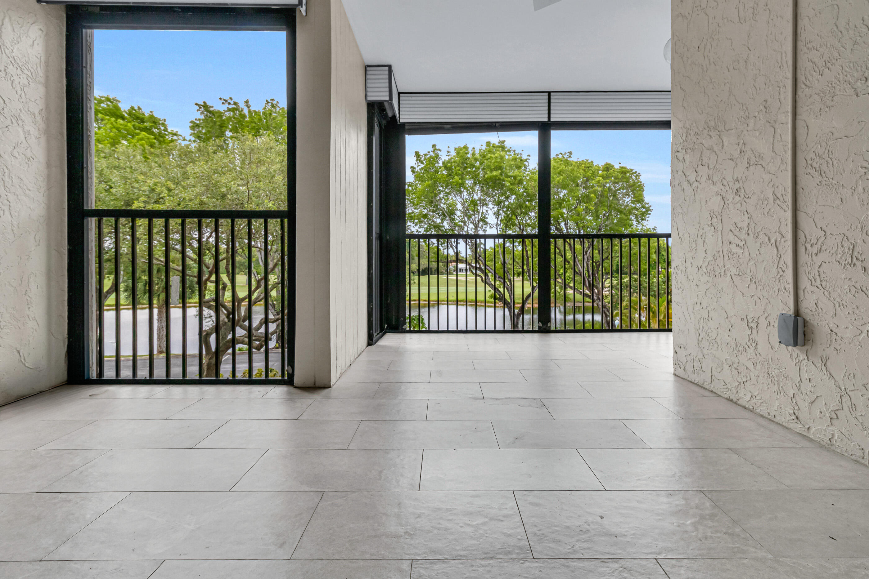 GRANDVIEW AT EMERALD HILLS CONDO - Residential