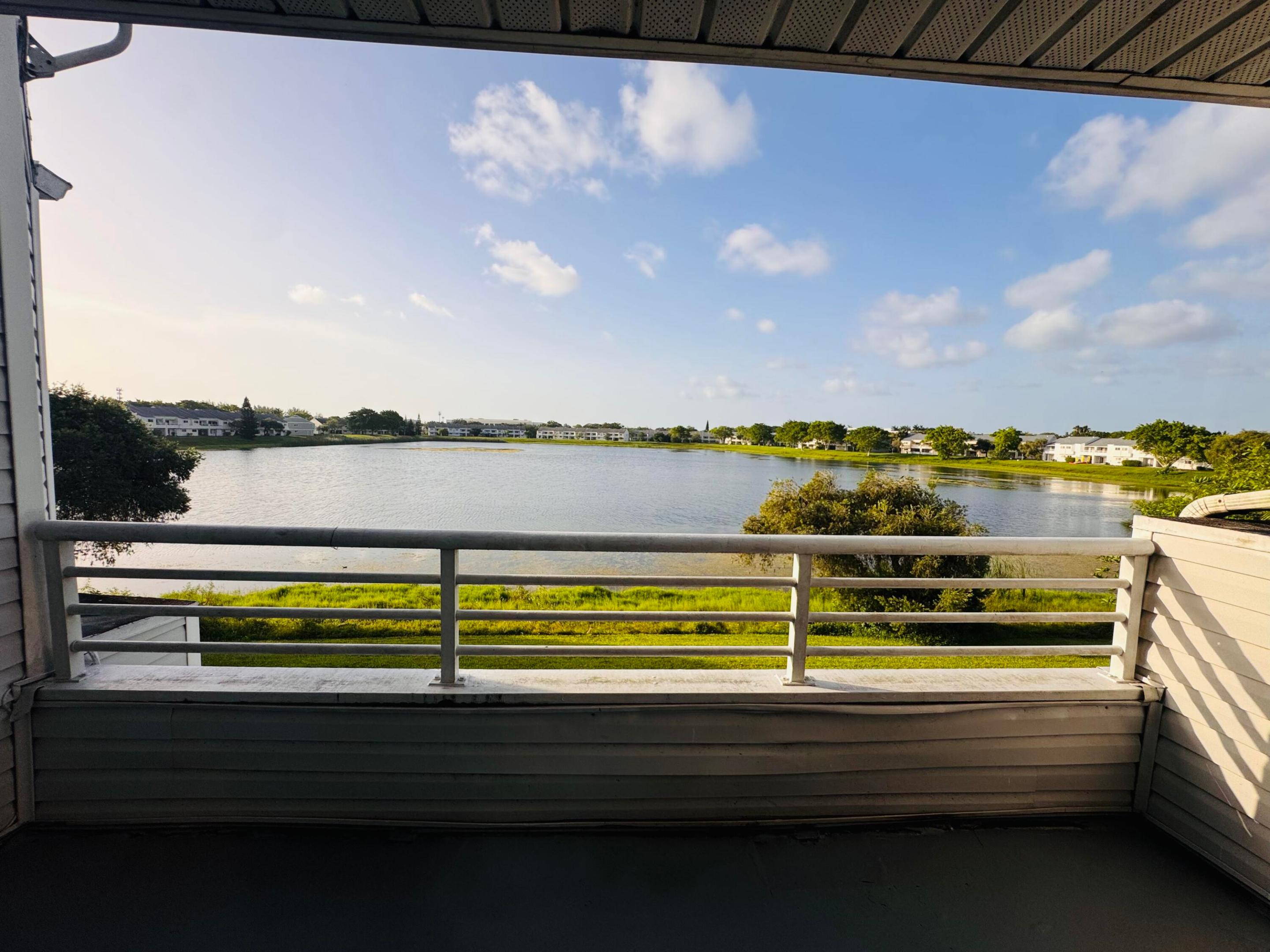 SUMMER LAKE - Residential