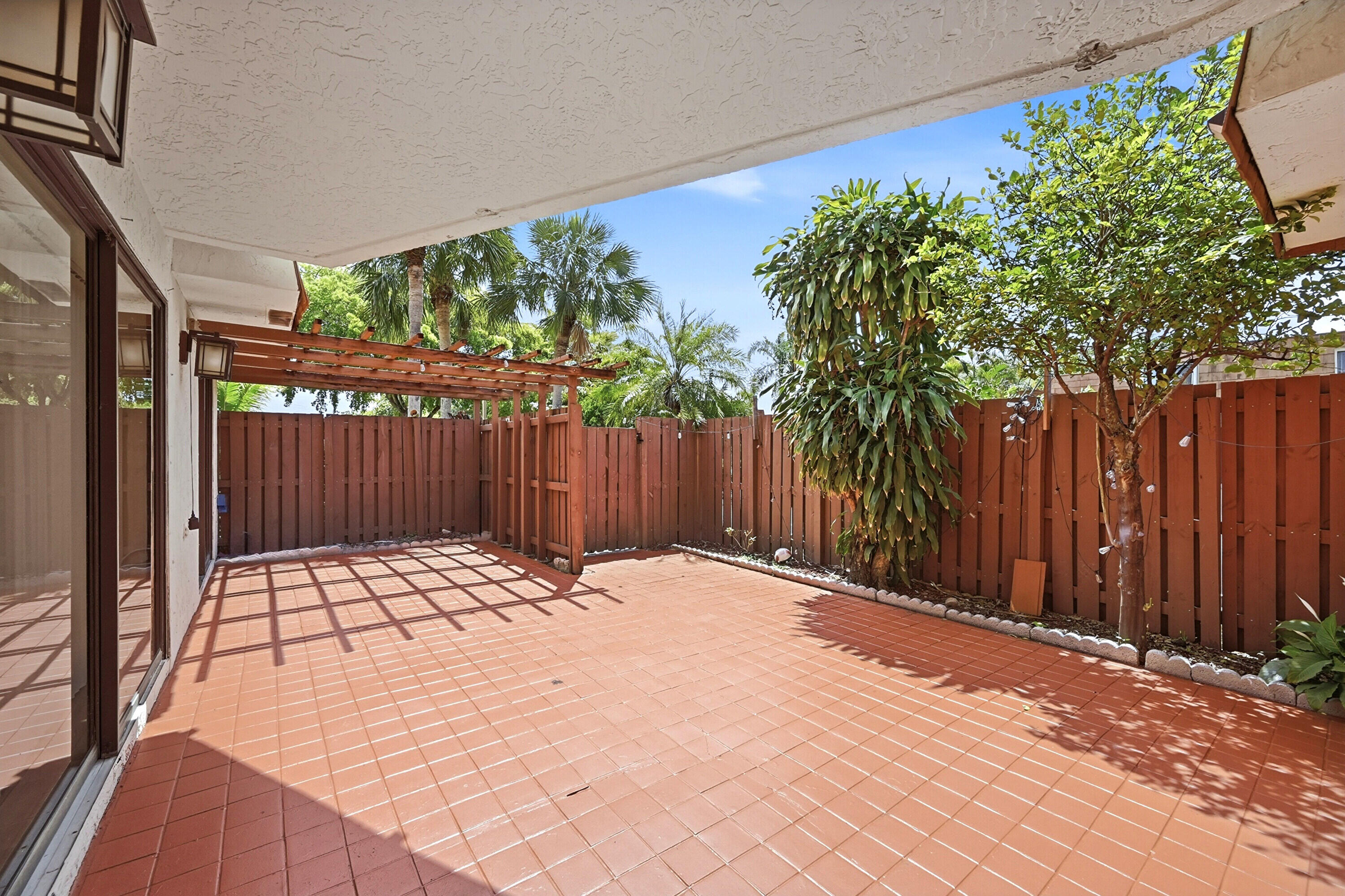 WOODVILLE - Residential