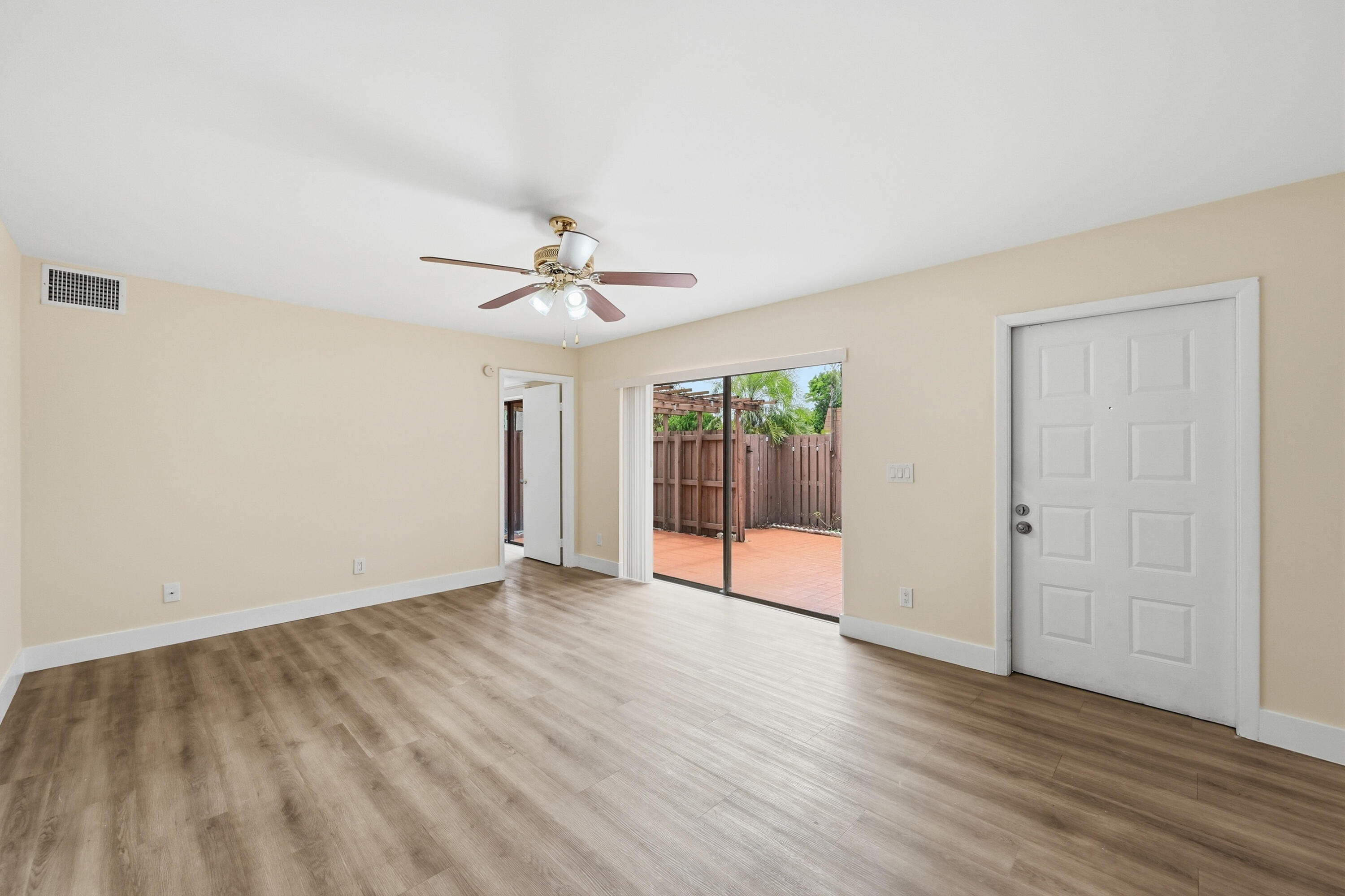 WOODVILLE - Residential