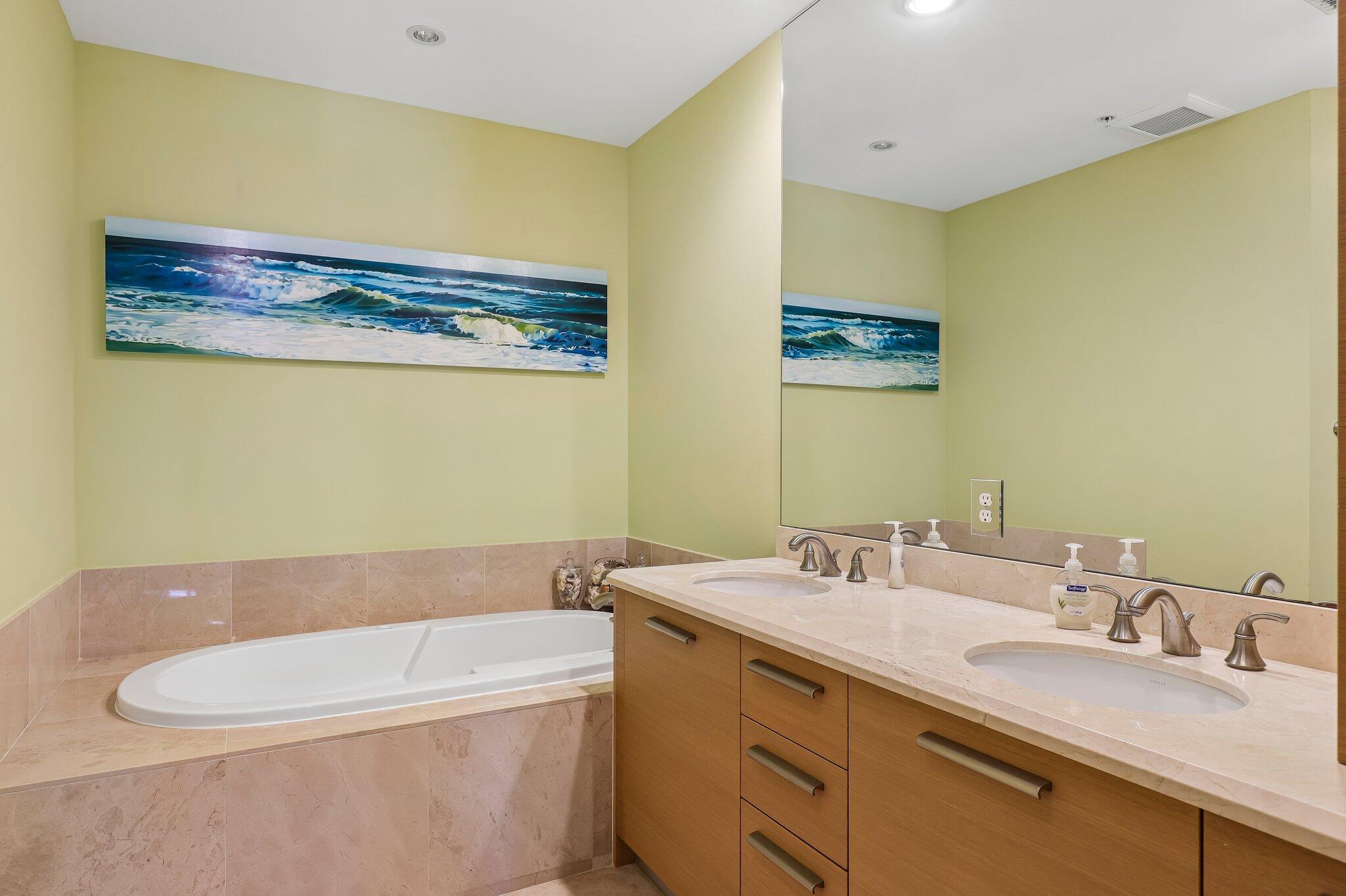 VILLAS BY THE SEA 3 CONDO - Residential