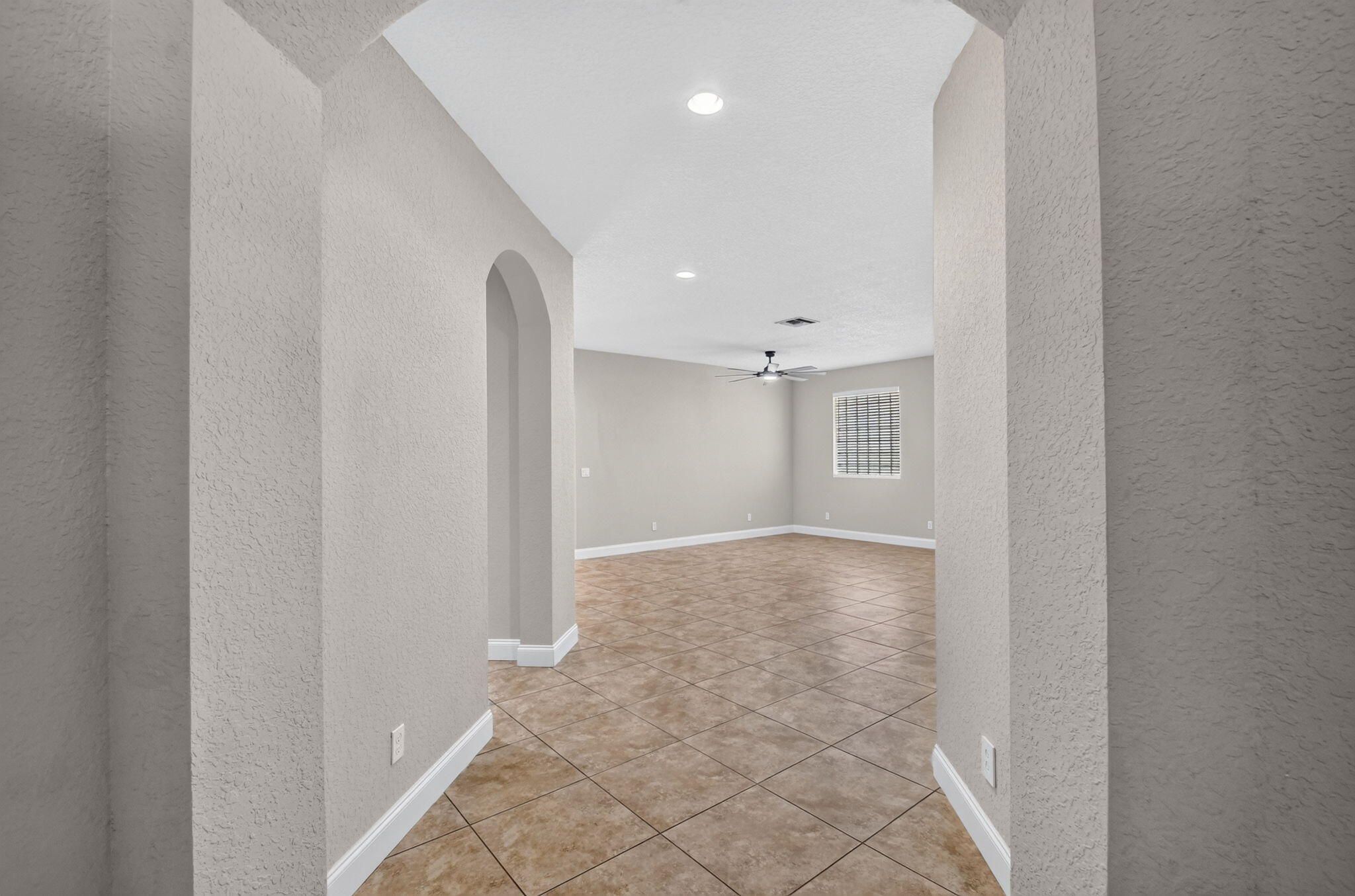 VISTA LAGO - Residential