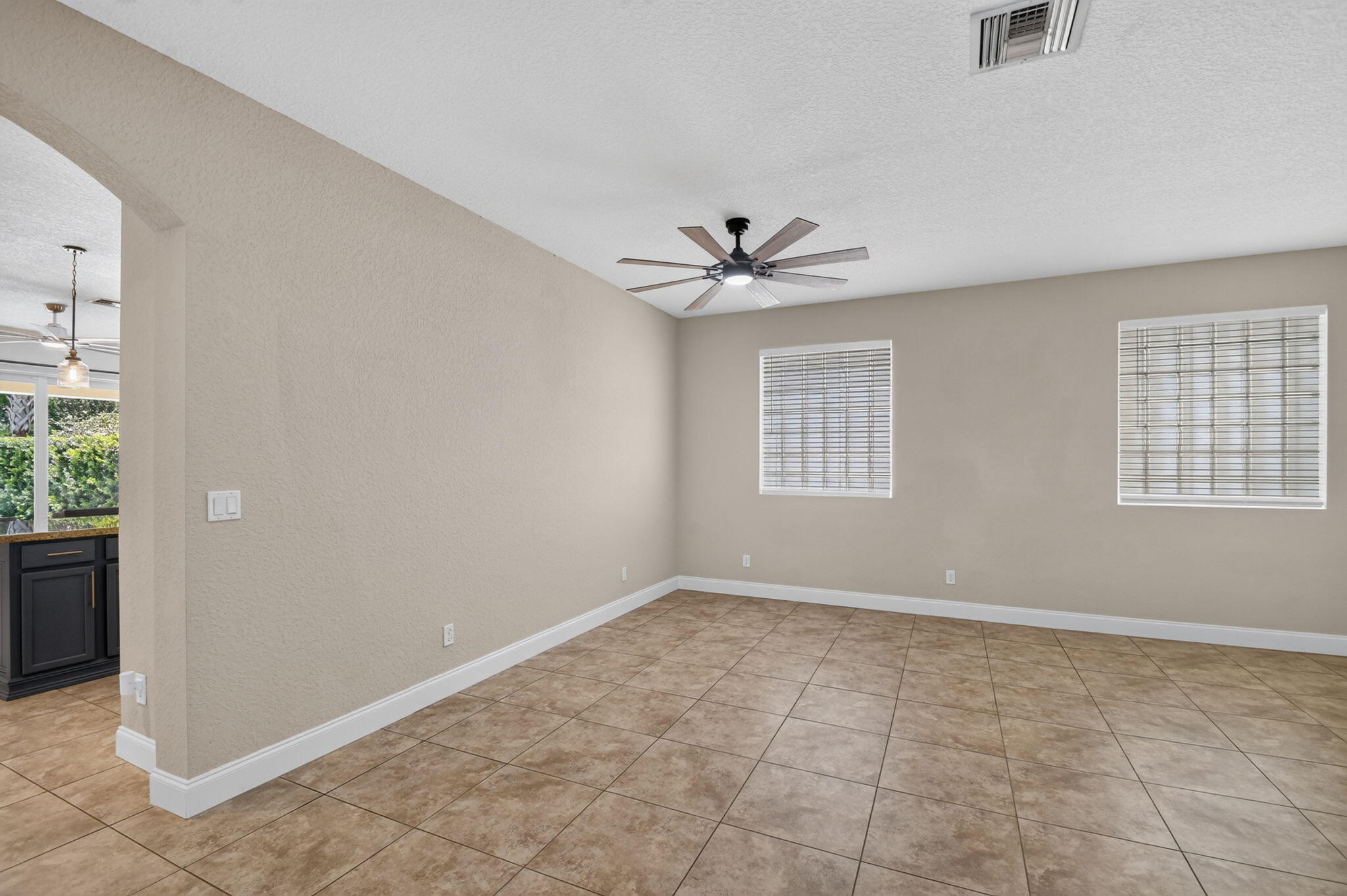 VISTA LAGO - Residential