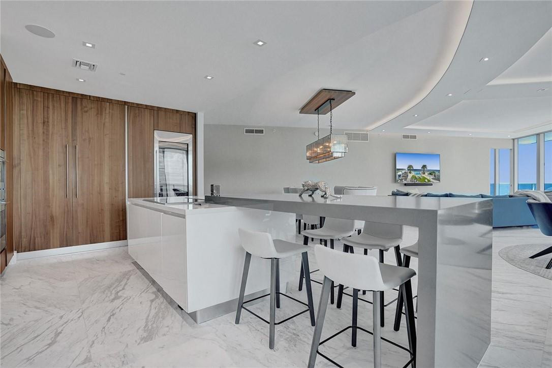 Paramount - Residential