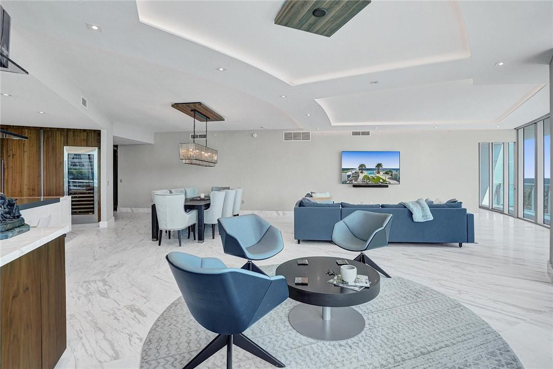 Paramount - Residential