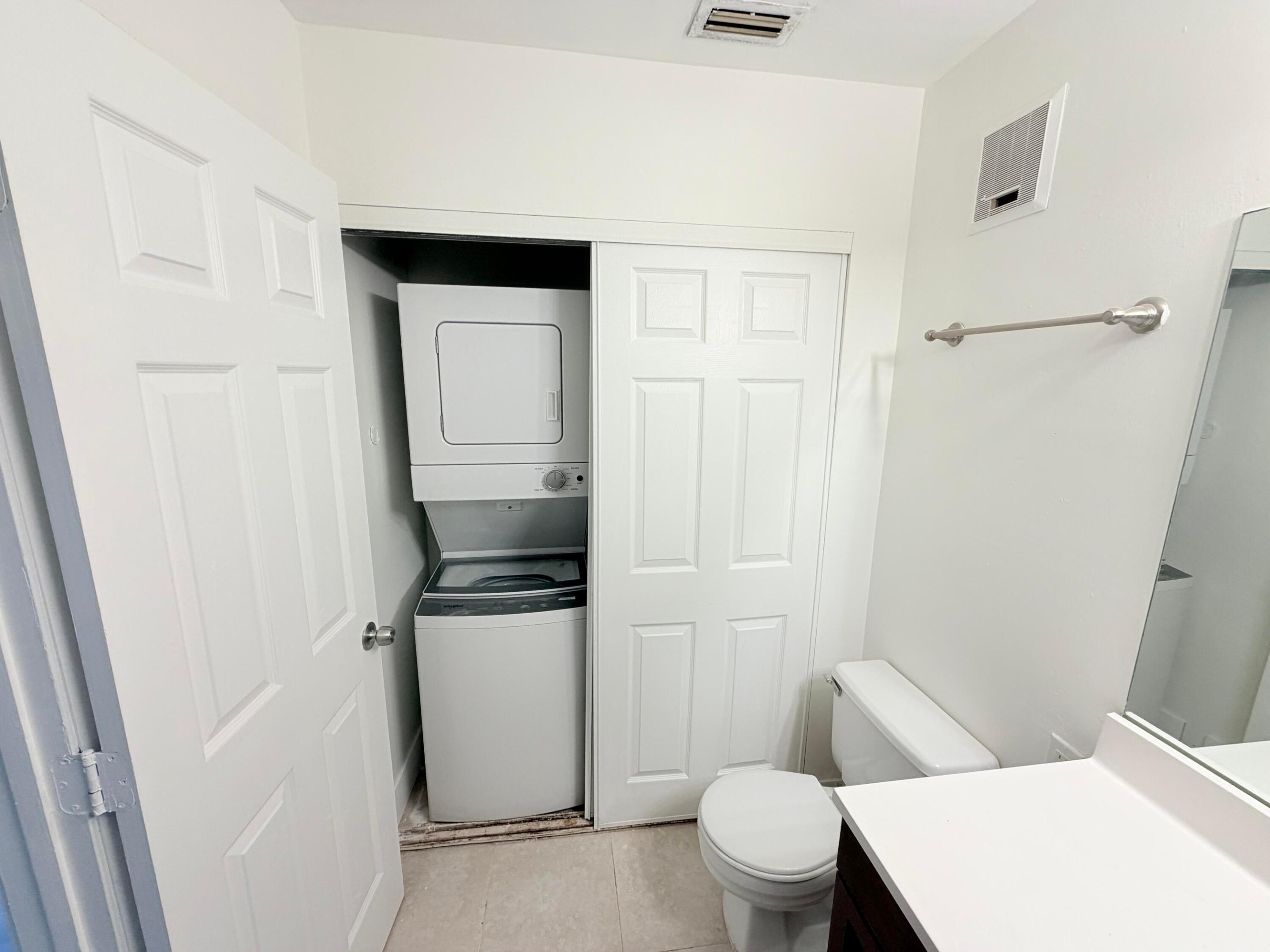 CROSSINGS OF BOYNTON BEACH CONDO - Residential Lease