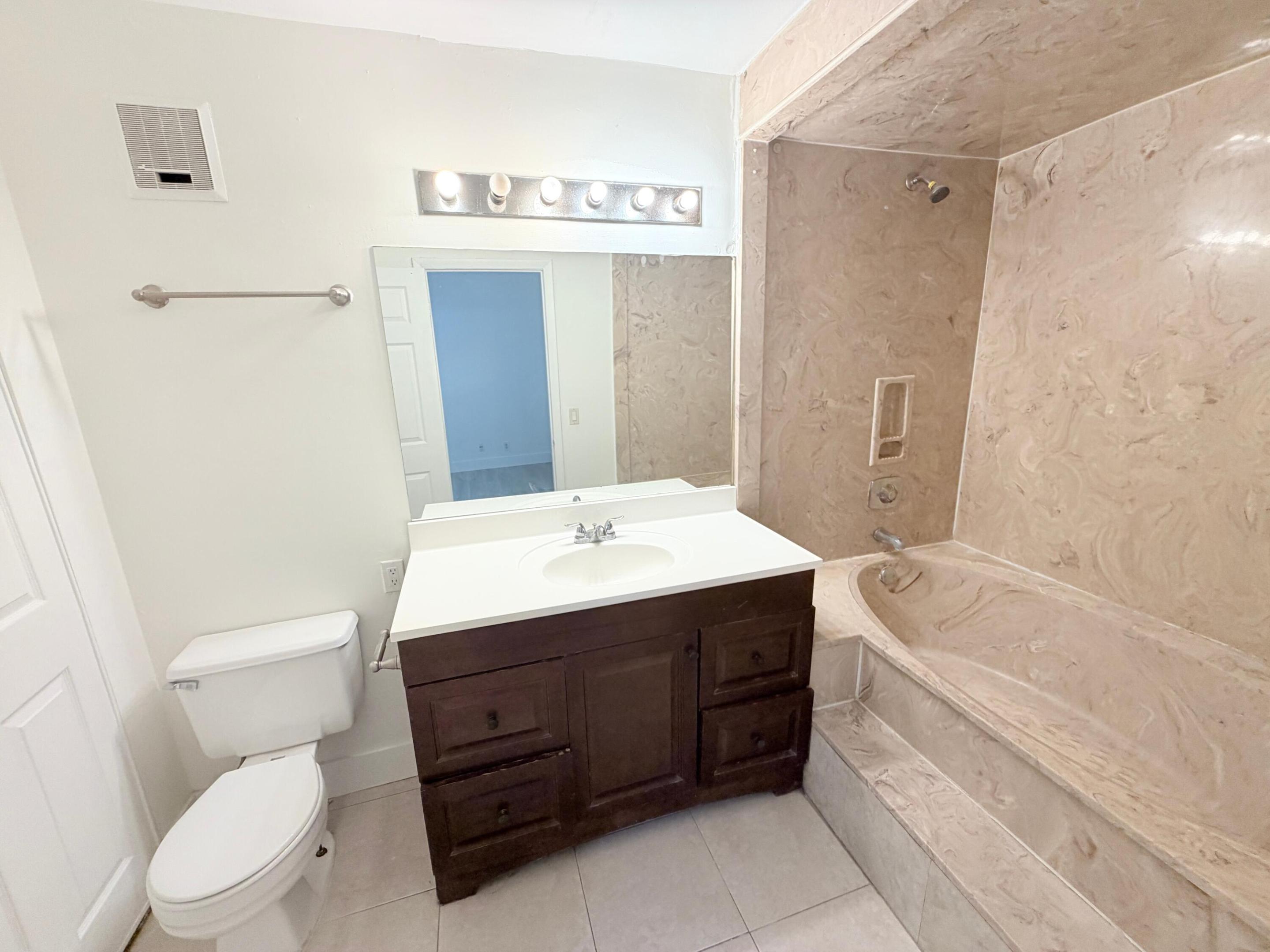 CROSSINGS OF BOYNTON BEACH CONDO - Residential Lease