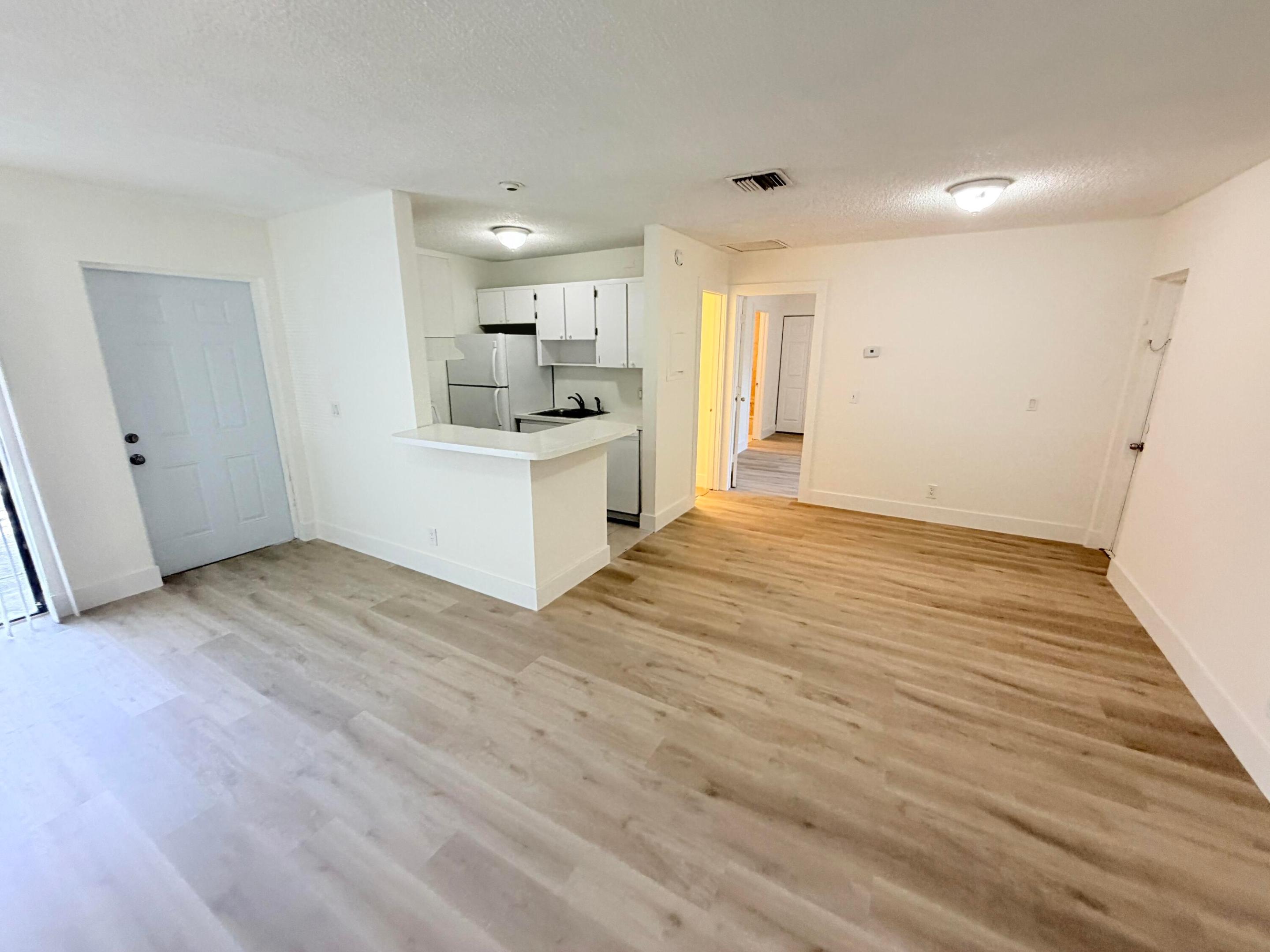 CROSSINGS OF BOYNTON BEACH CONDO - Residential Lease