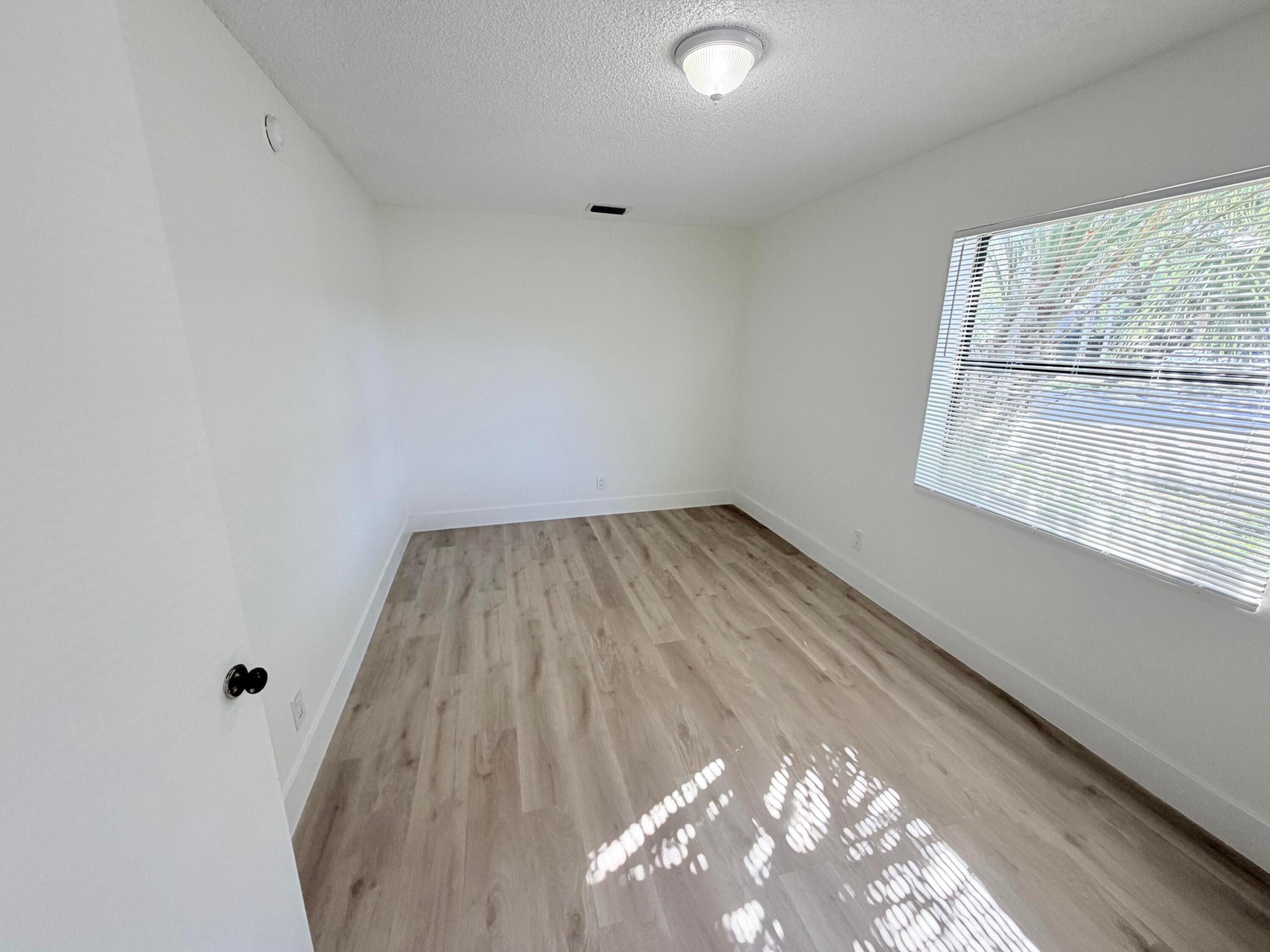 CROSSINGS OF BOYNTON BEACH CONDO - Residential Lease