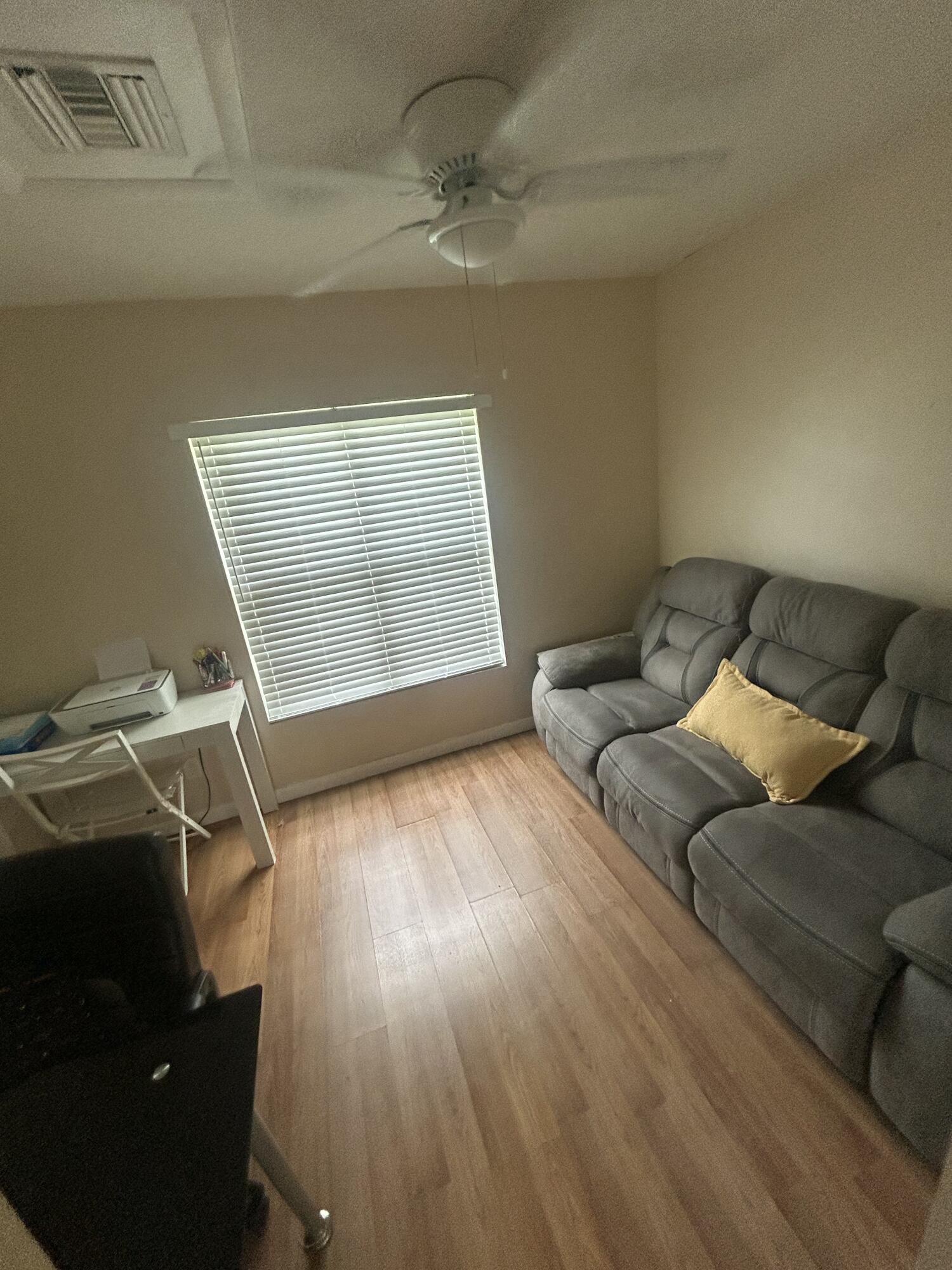 JOGGERS RUN - Residential