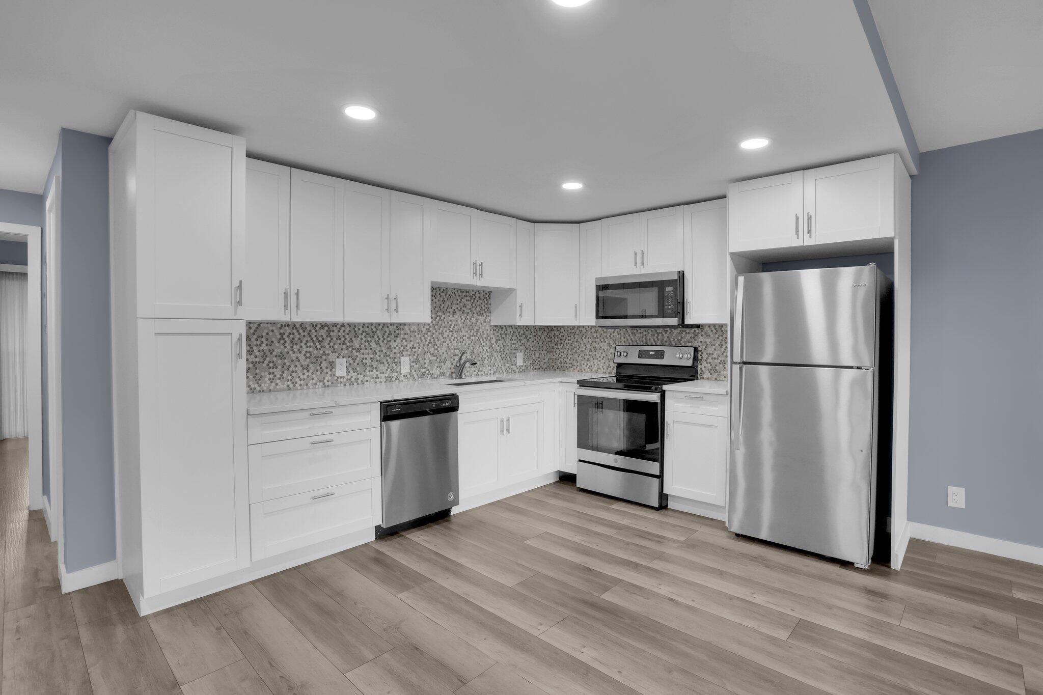 MANSFIELD AT CENTURY VILLAGE CONDO - Residential
