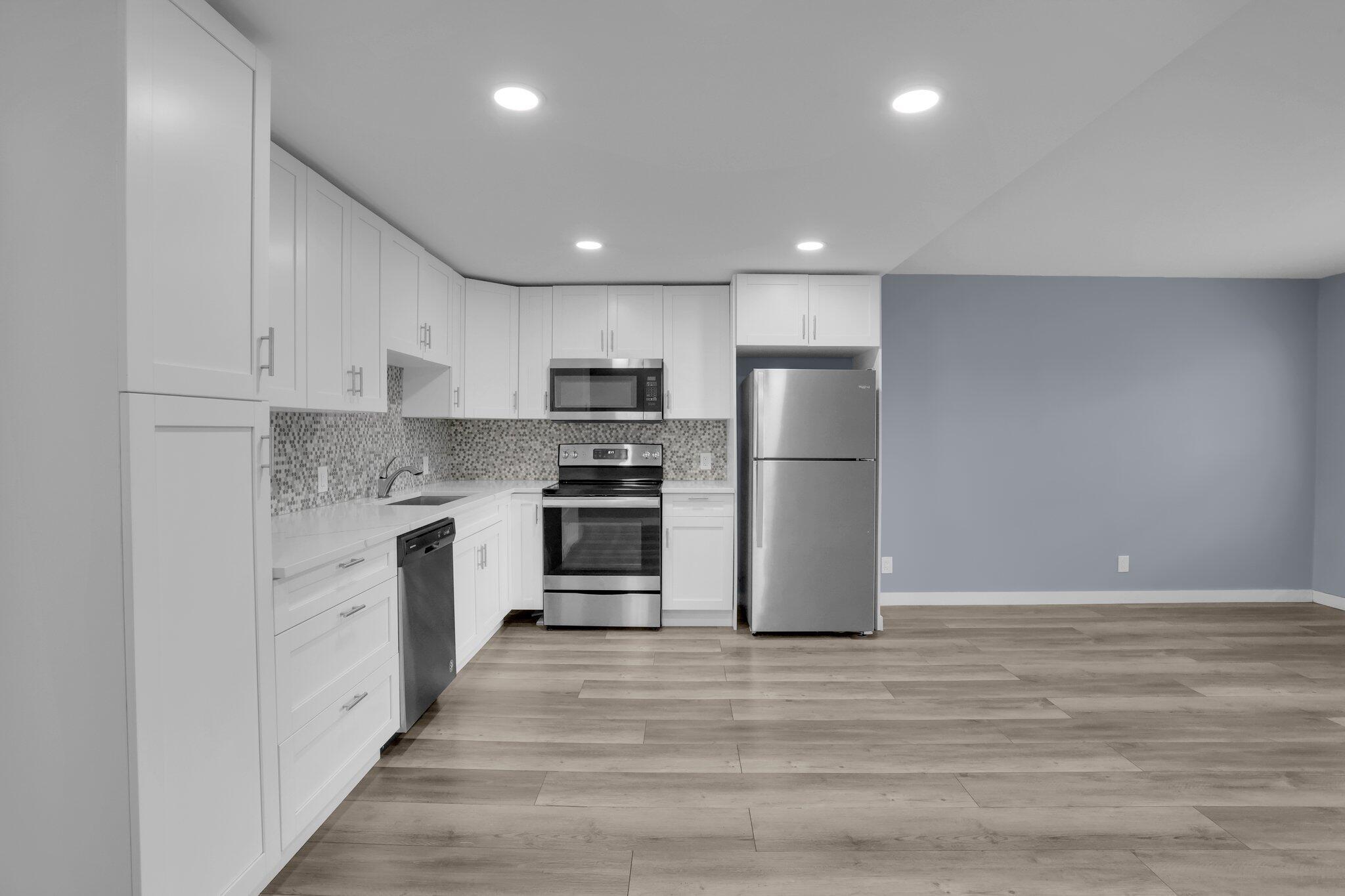 MANSFIELD AT CENTURY VILLAGE CONDO - Residential
