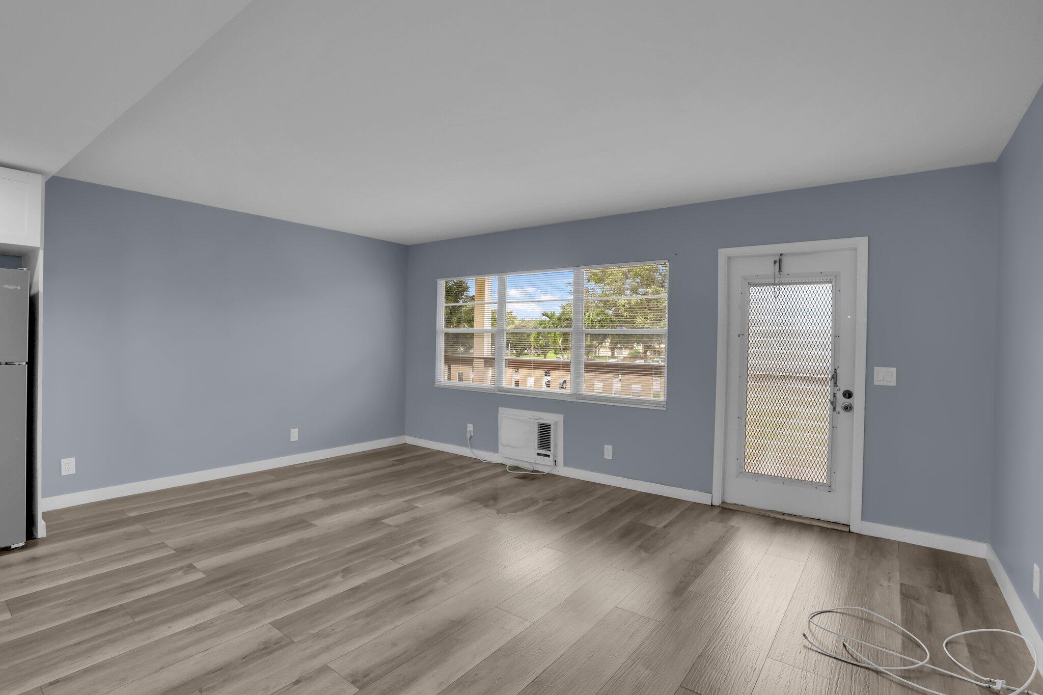 MANSFIELD AT CENTURY VILLAGE CONDO - Residential