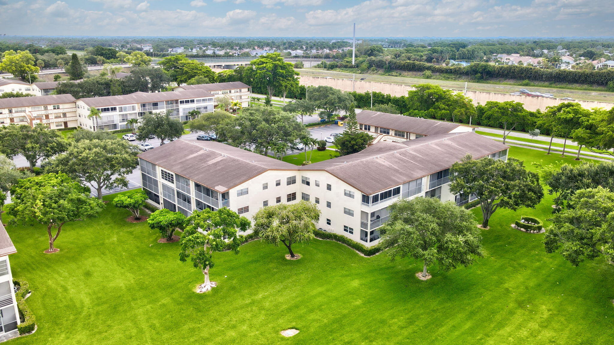 MANSFIELD AT CENTURY VILLAGE CONDO - Residential