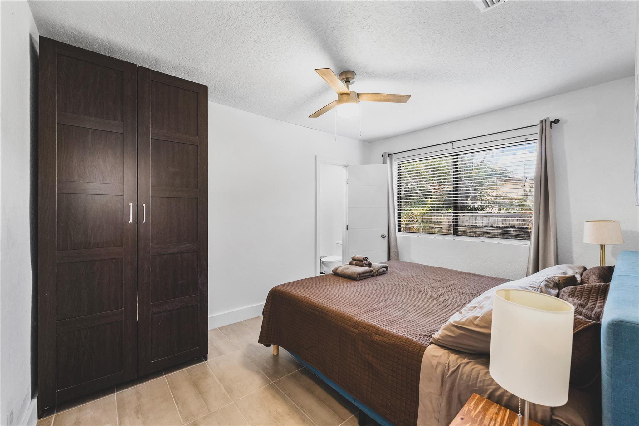 Poinsetta Park 8-35 B - Residential Income
