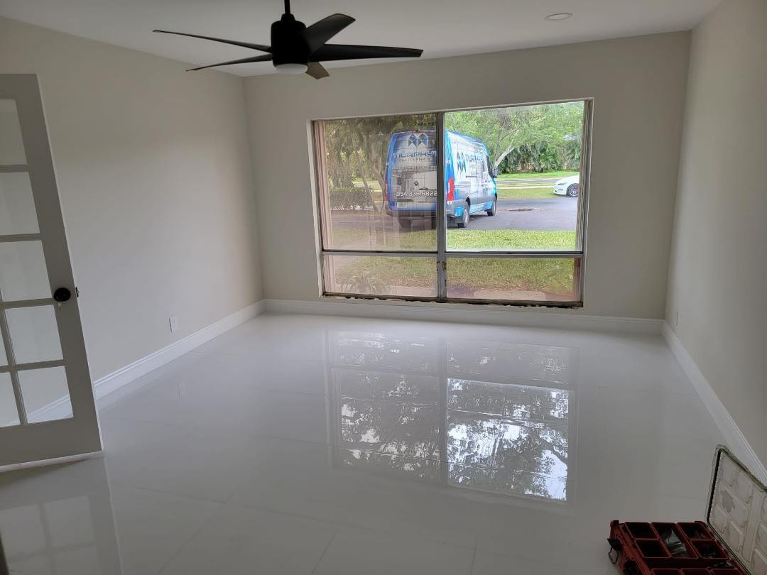 LAGO DEL REY CONDO - Residential