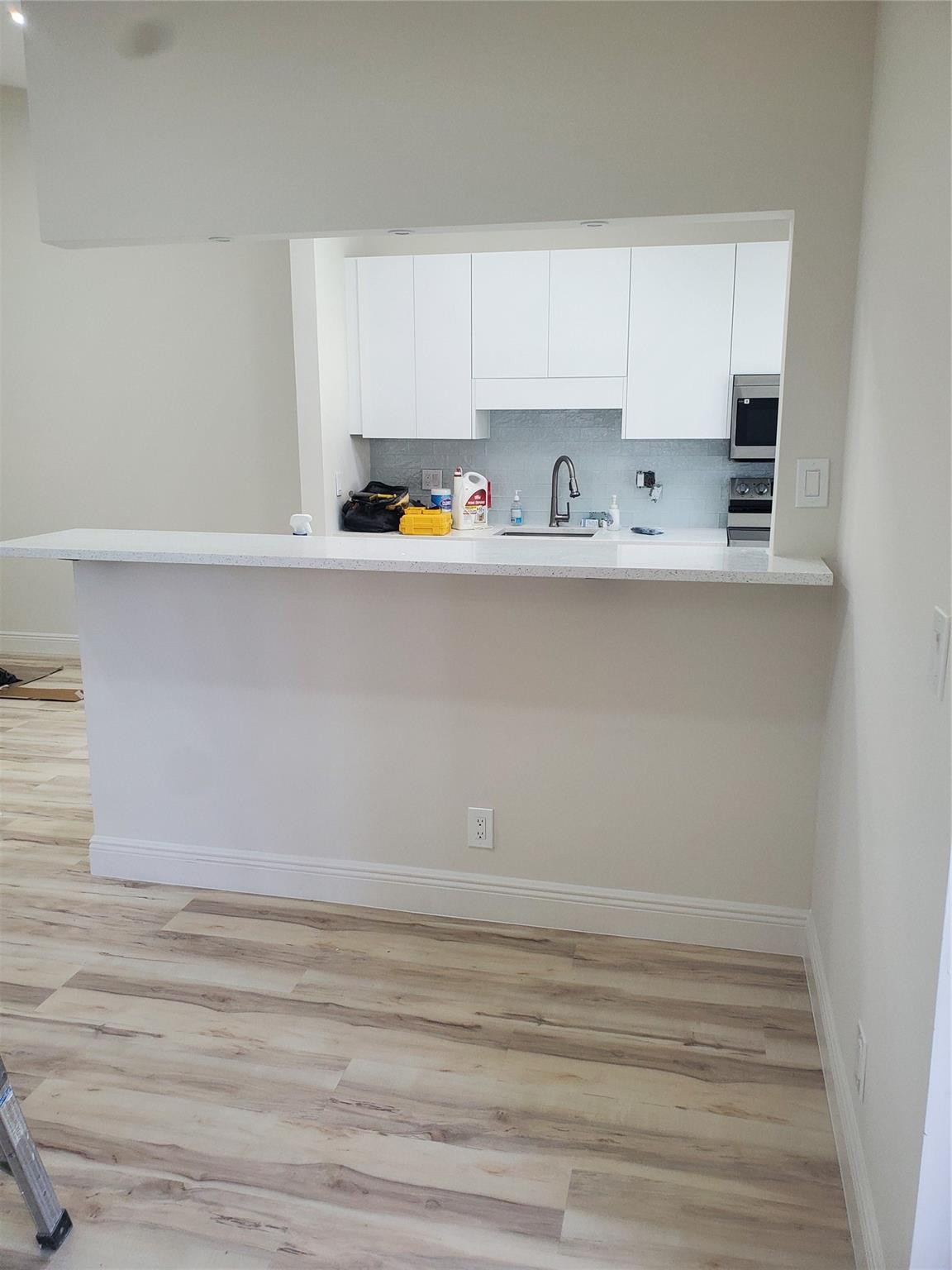 LAGO DEL REY CONDO - Residential