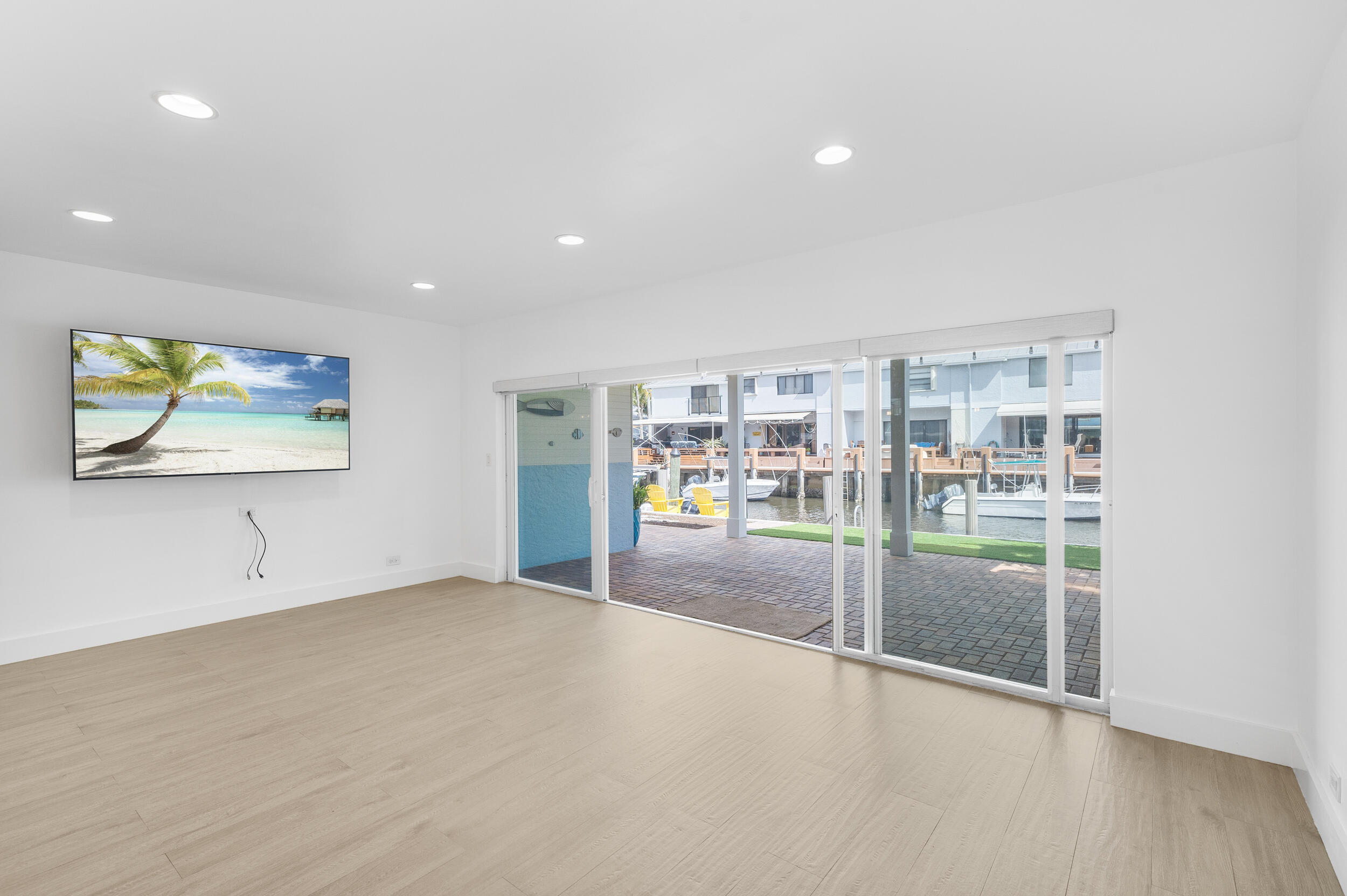 Park Shores Manor - Residential Lease