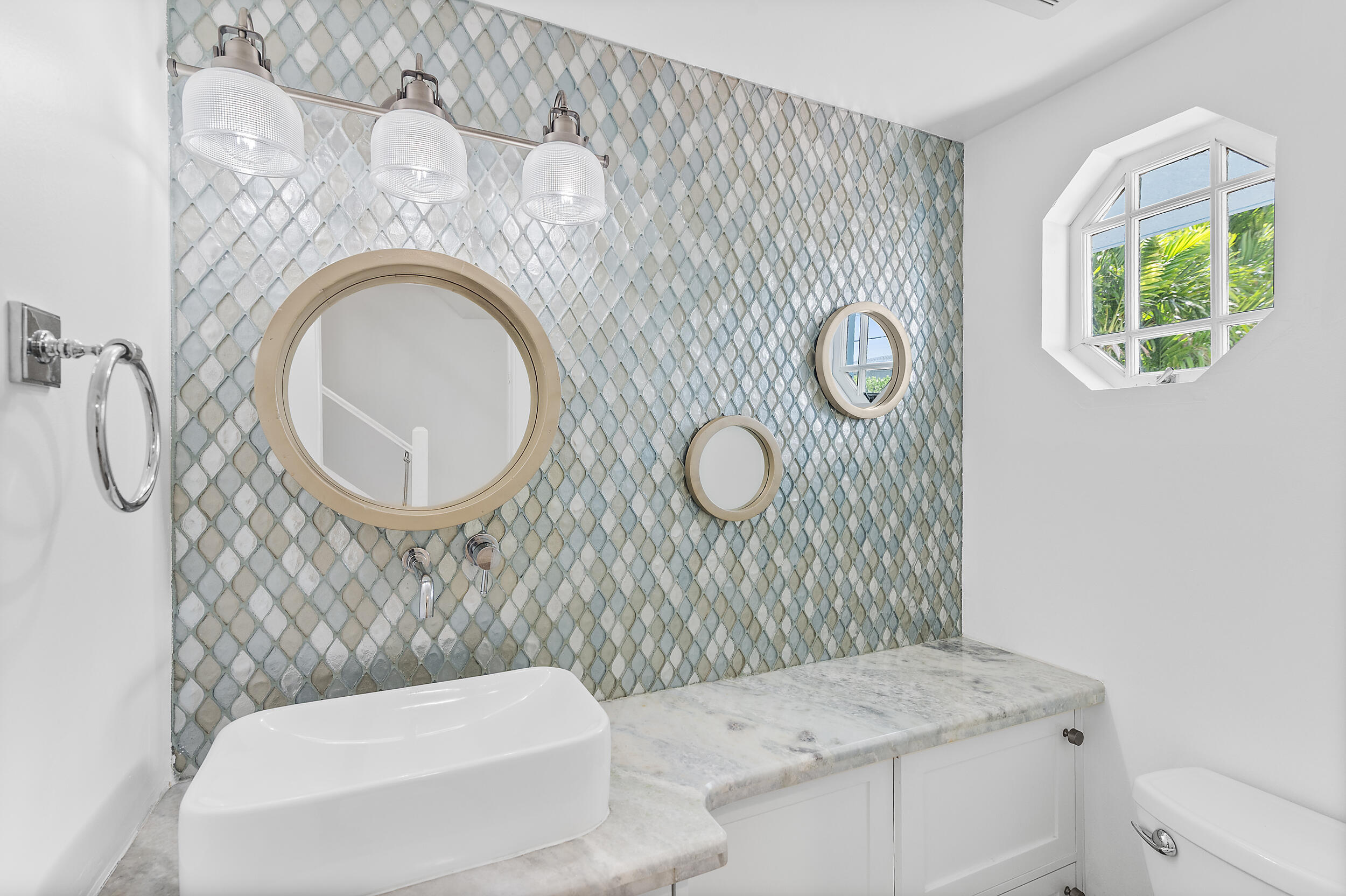 Park Shores Manor - Residential Lease