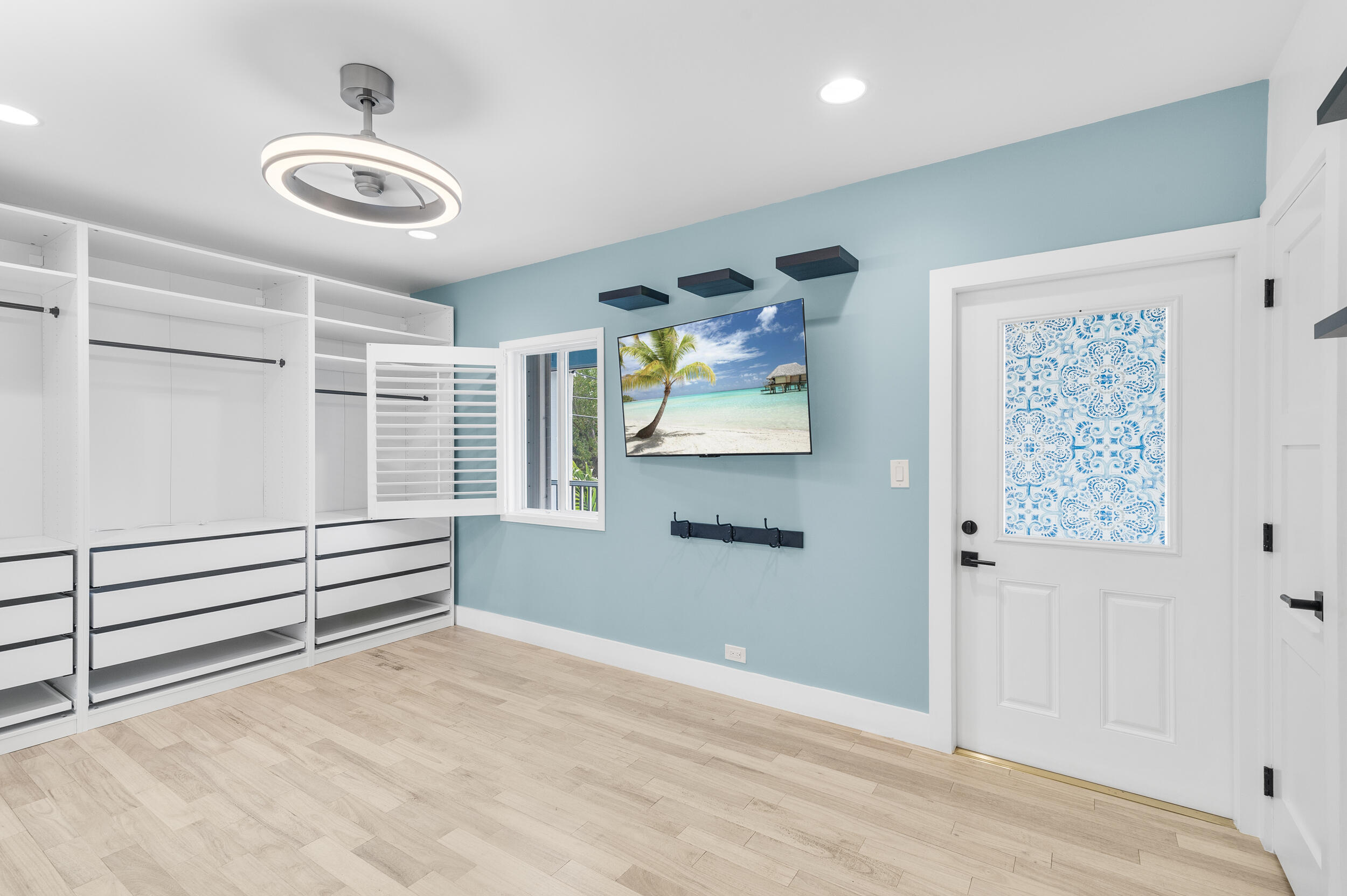 Park Shores Manor - Residential Lease