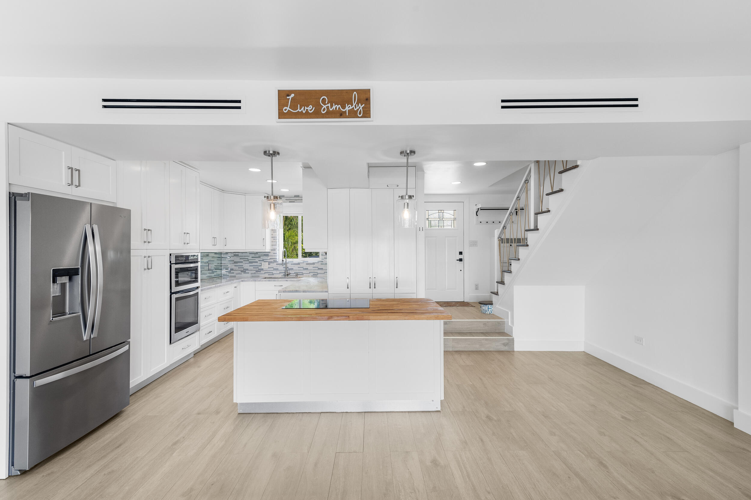 Park Shores Manor - Residential Lease