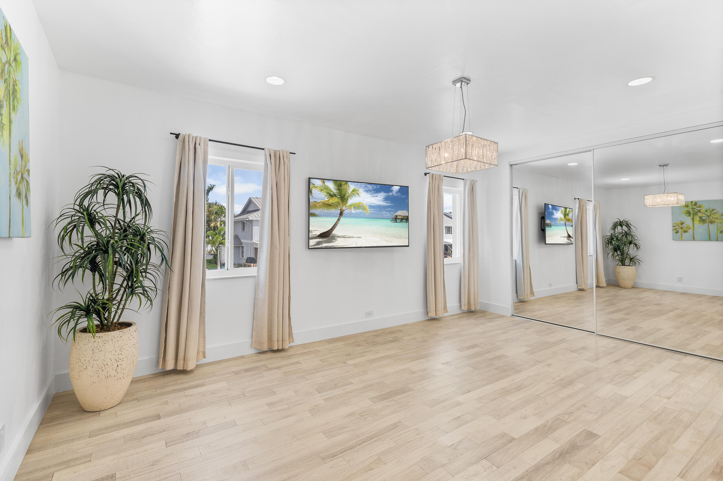 Park Shores Manor - Residential Lease