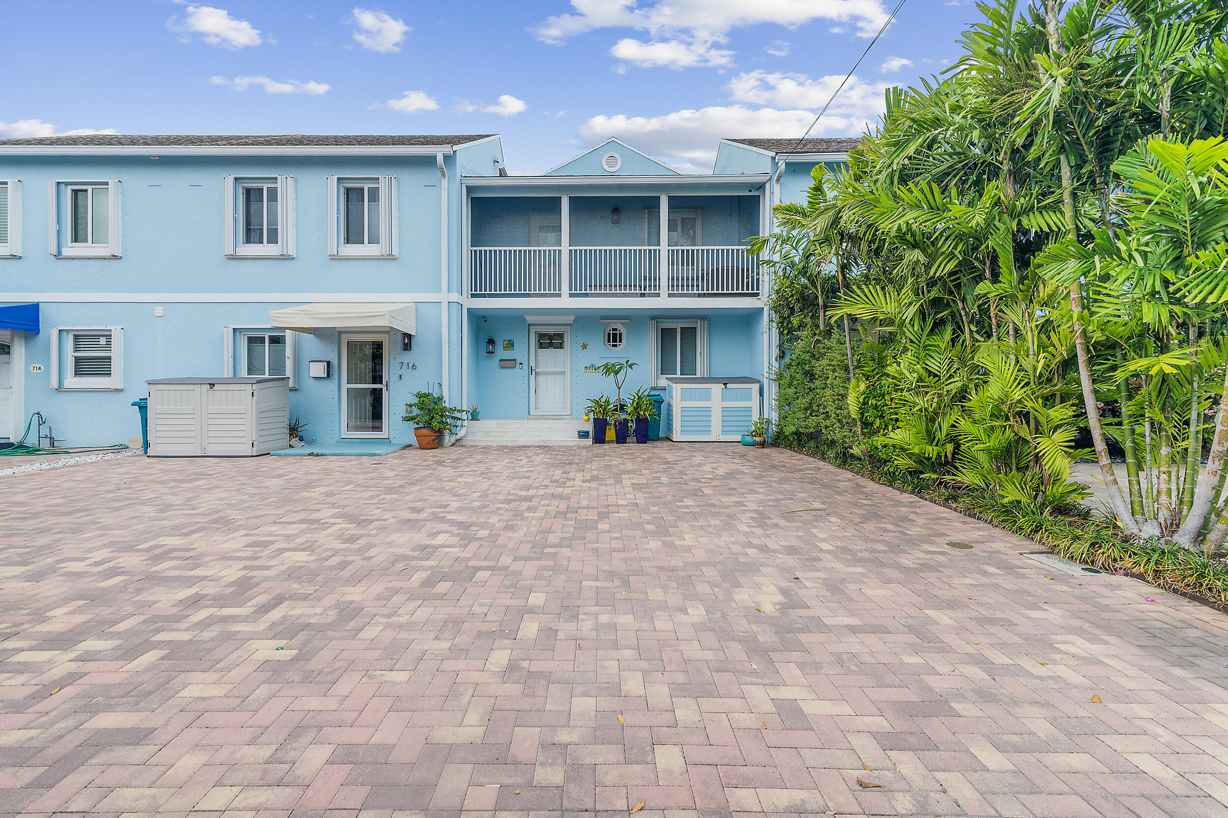 Park Shores Manor - Residential Lease