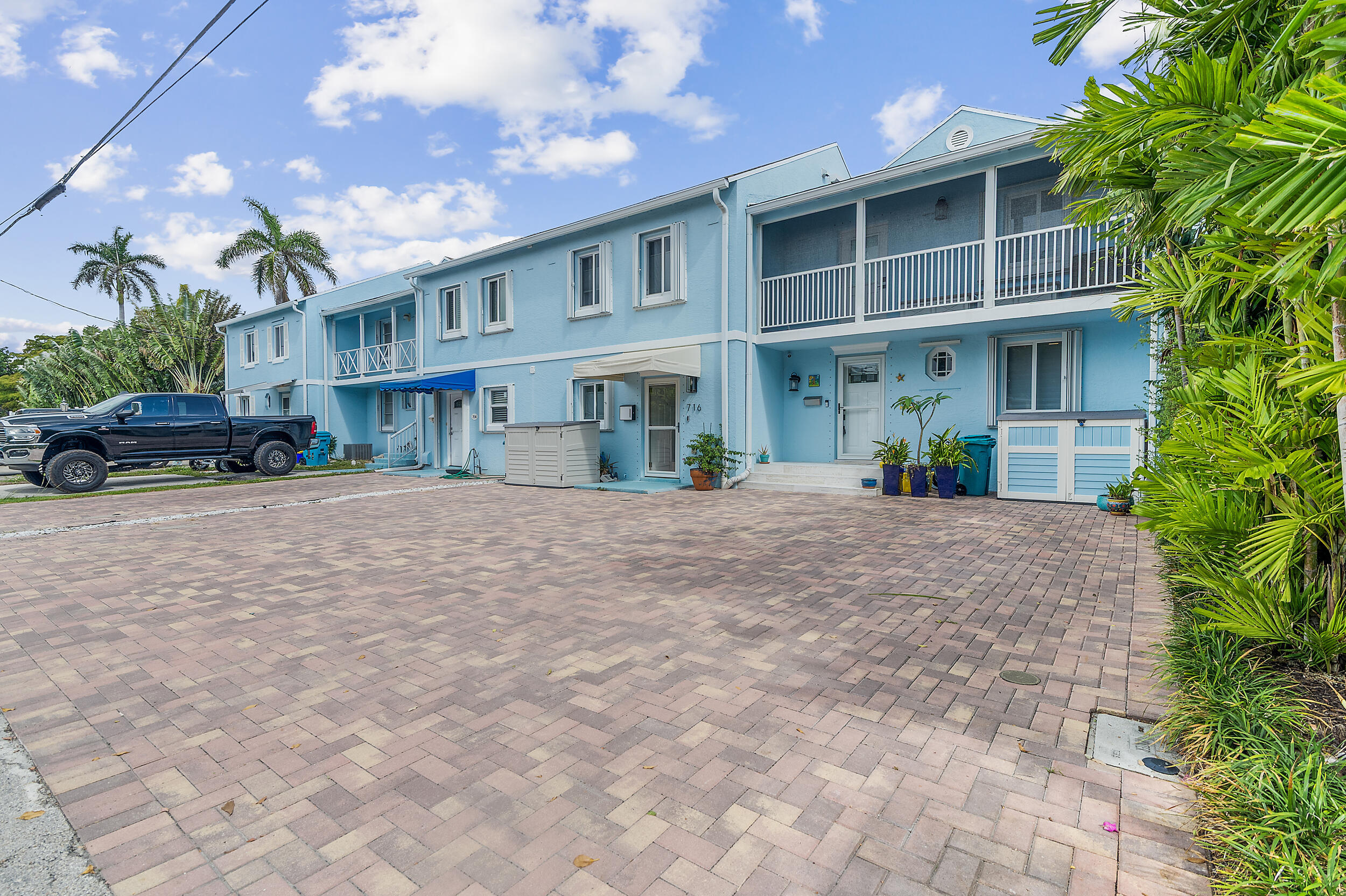 Park Shores Manor - Residential Lease