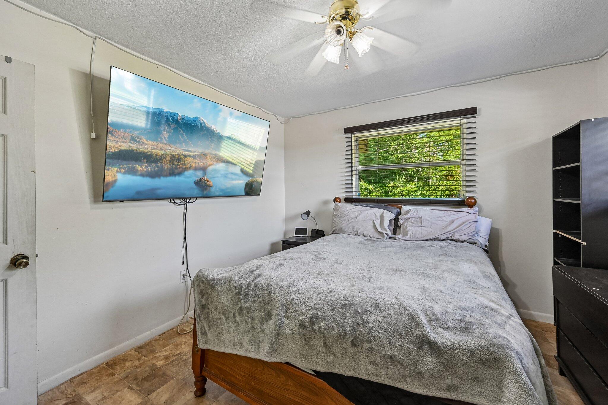 SUNLAND GARDENS - Residential
