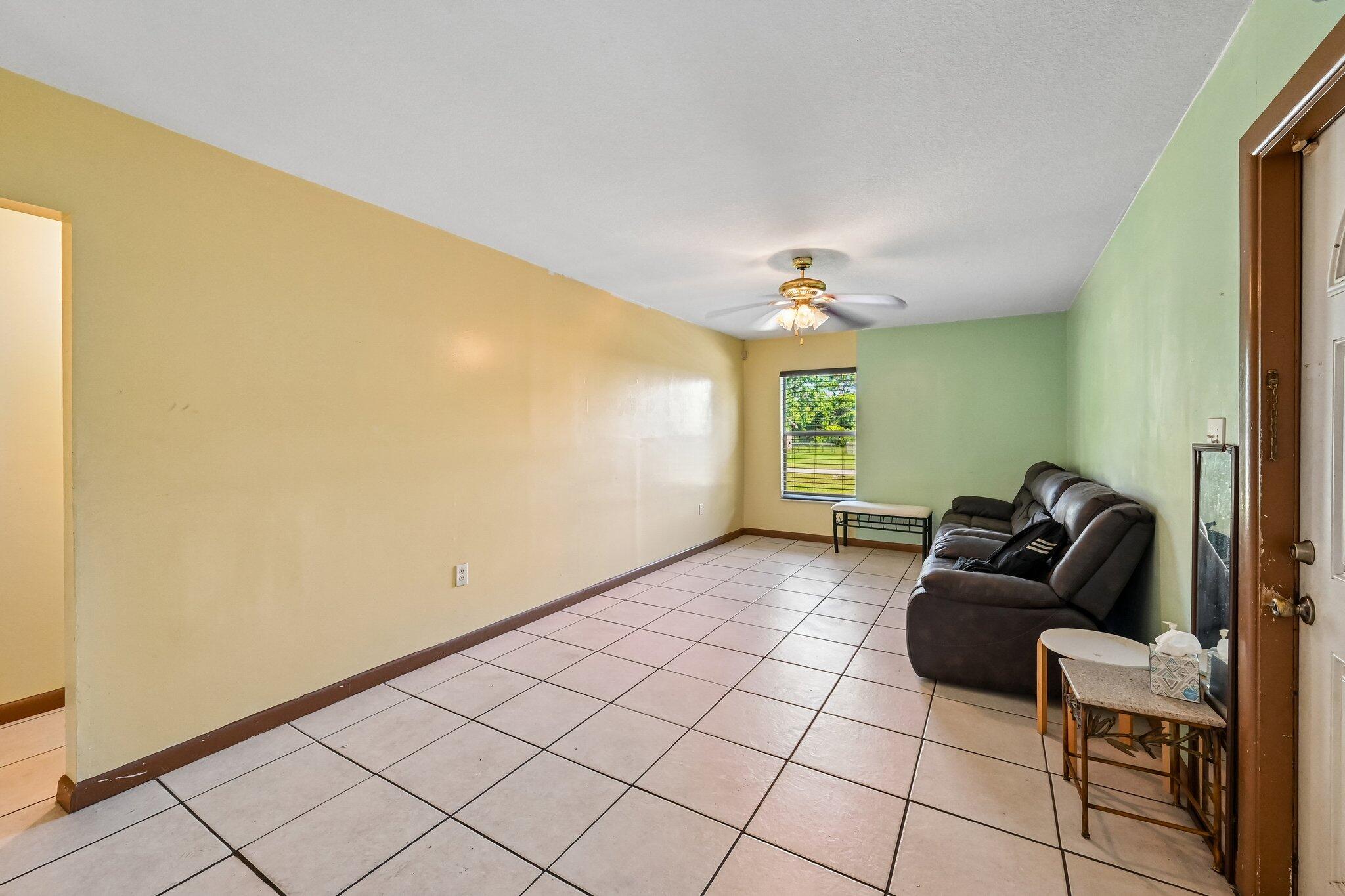 SUNLAND GARDENS - Residential
