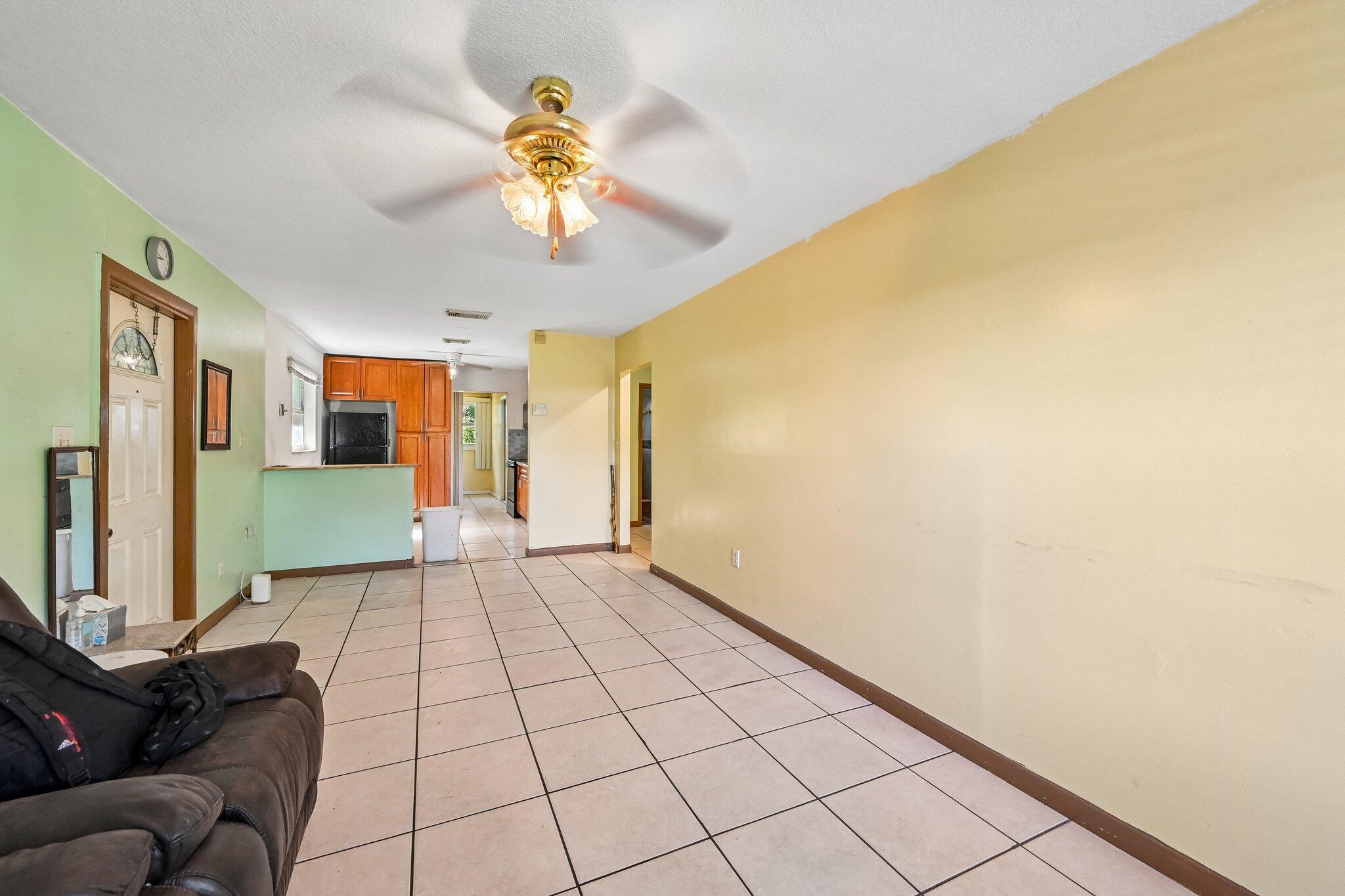 SUNLAND GARDENS - Residential