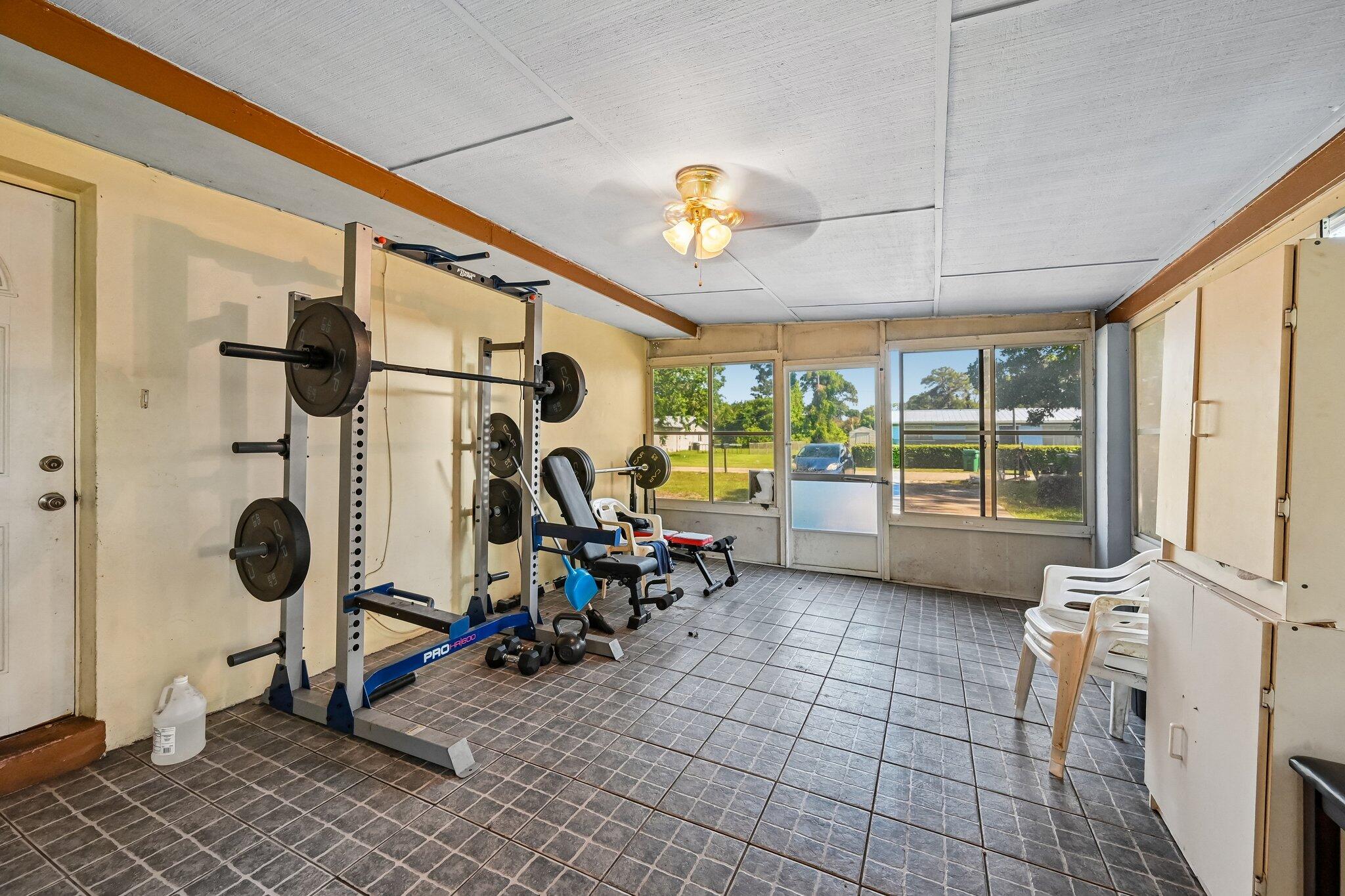 SUNLAND GARDENS - Residential