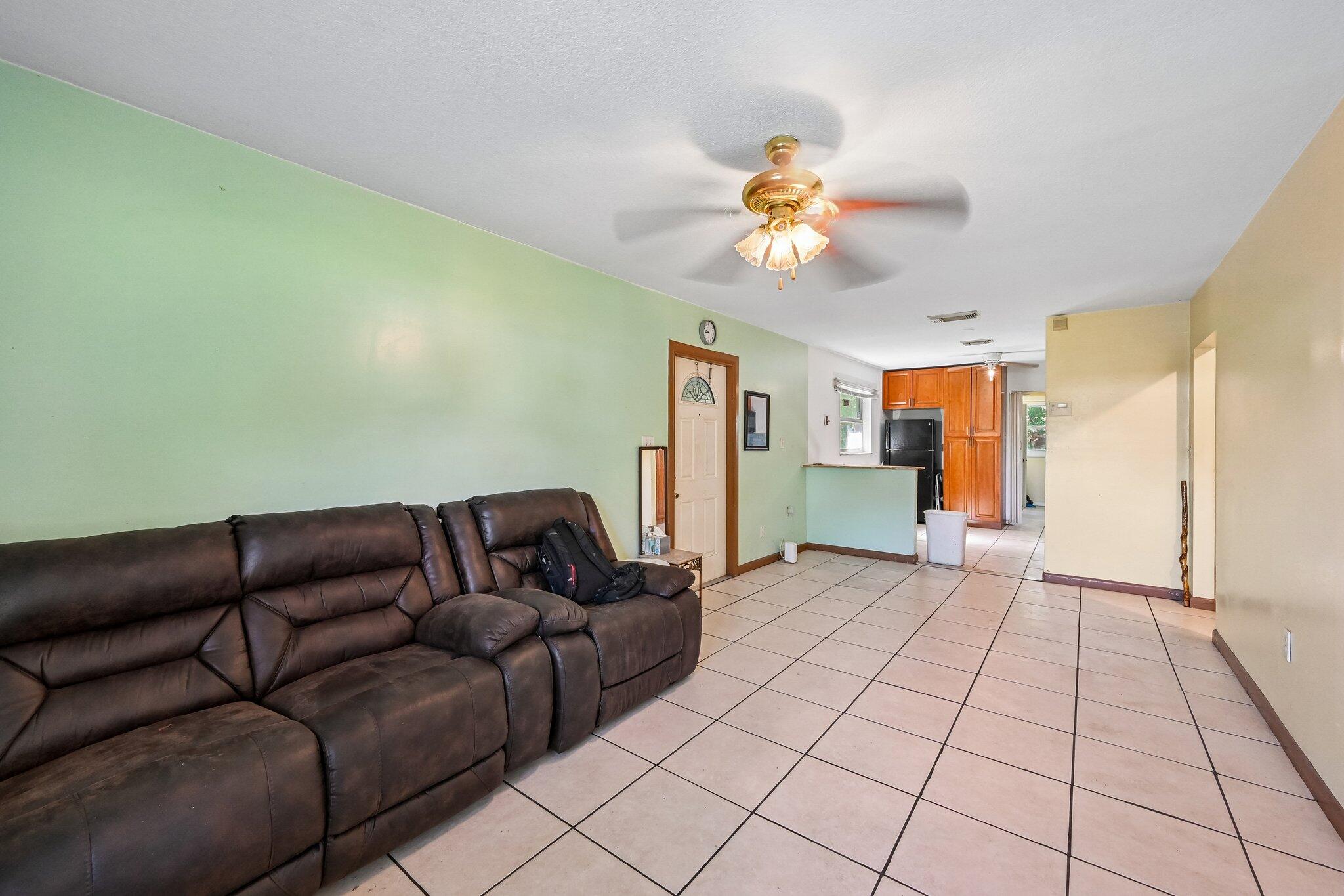 SUNLAND GARDENS - Residential
