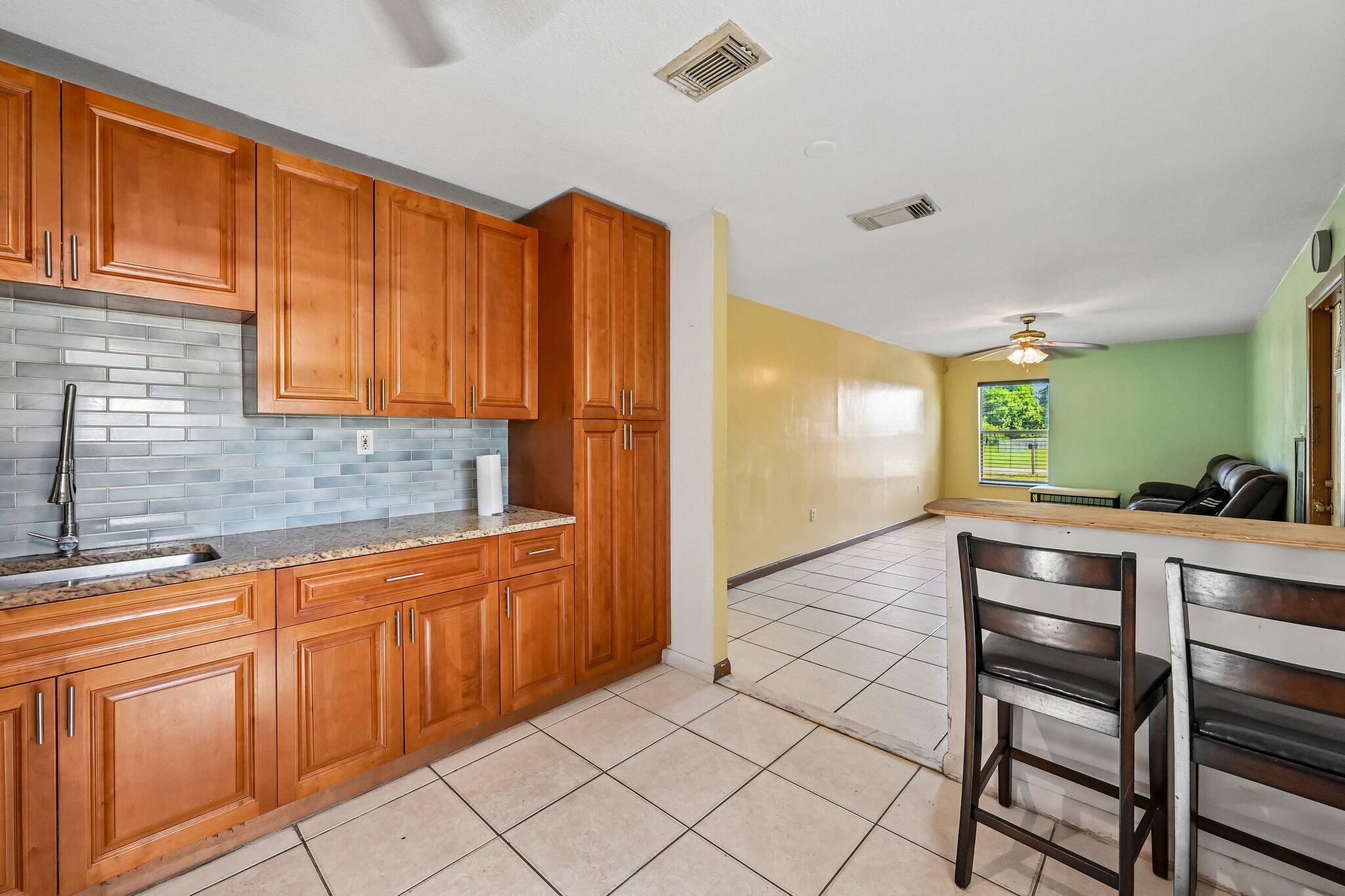 SUNLAND GARDENS - Residential