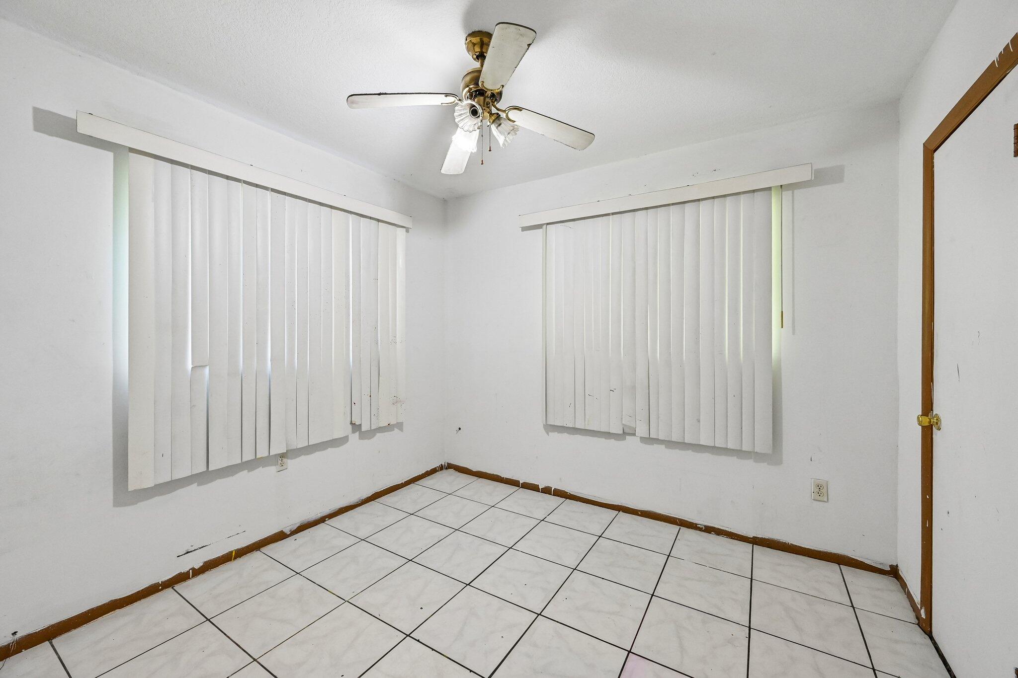 SUNLAND GARDENS - Residential