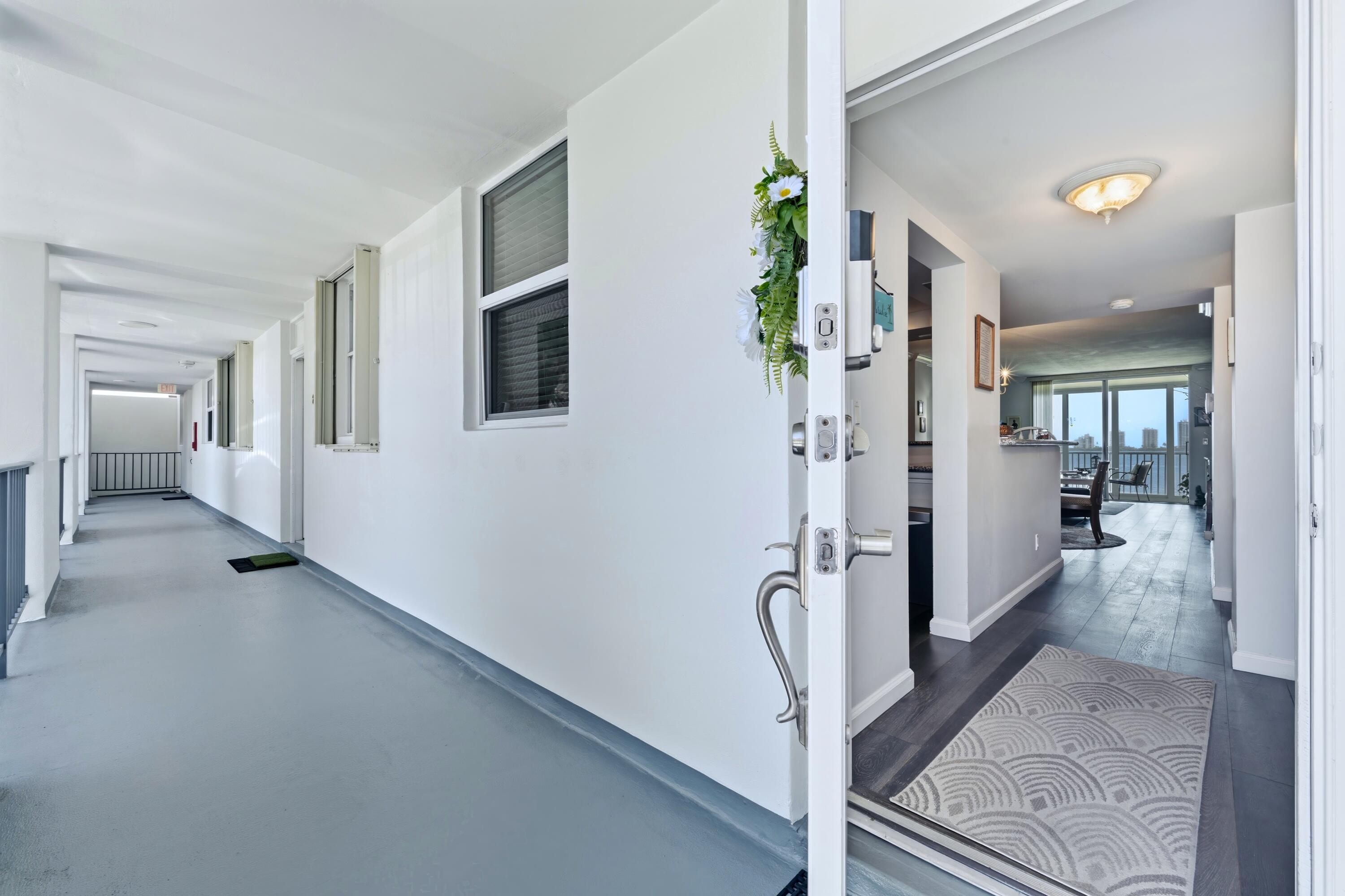 PARADISE HARBOUR CONDO - Residential
