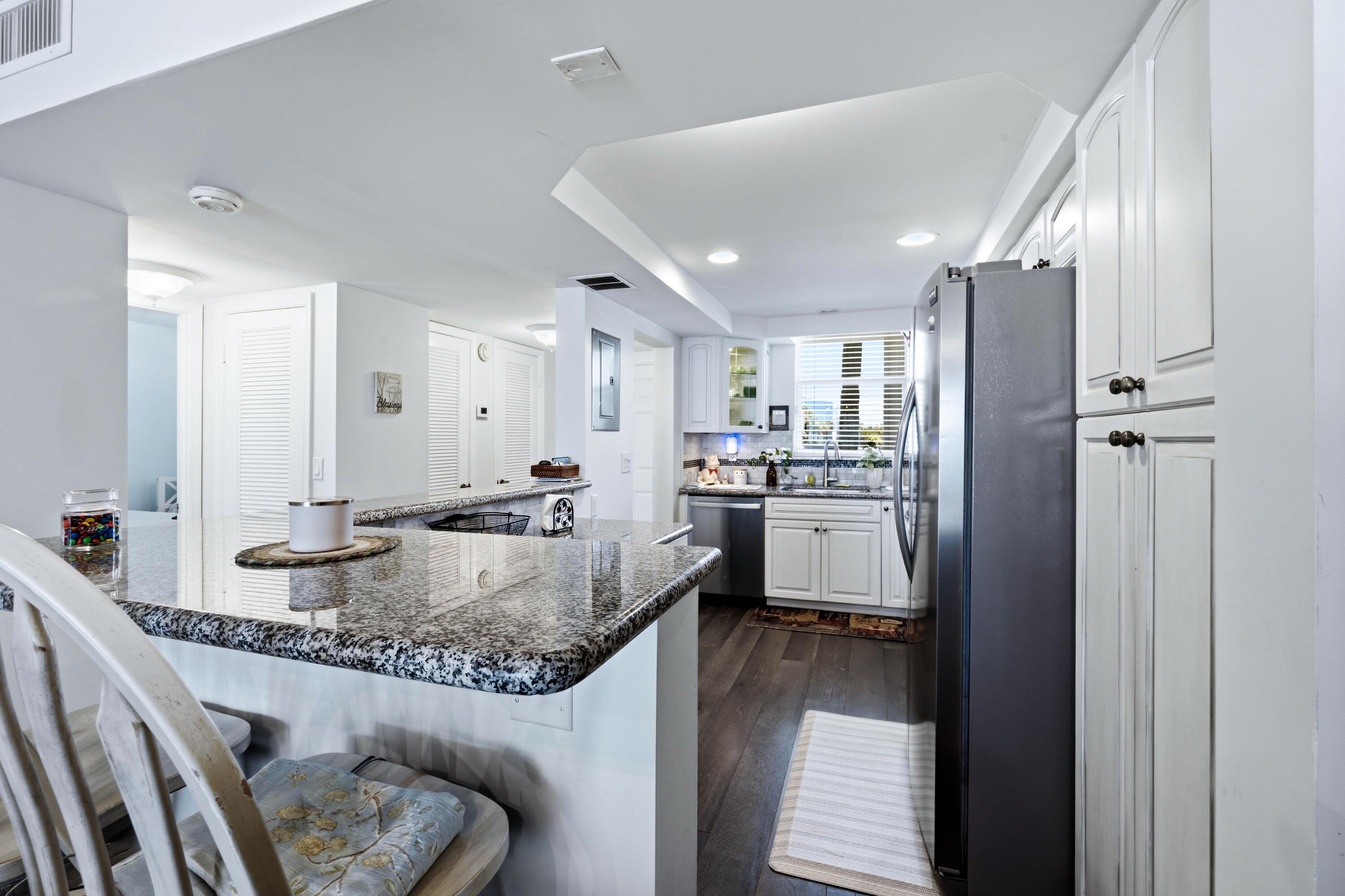 PARADISE HARBOUR CONDO - Residential