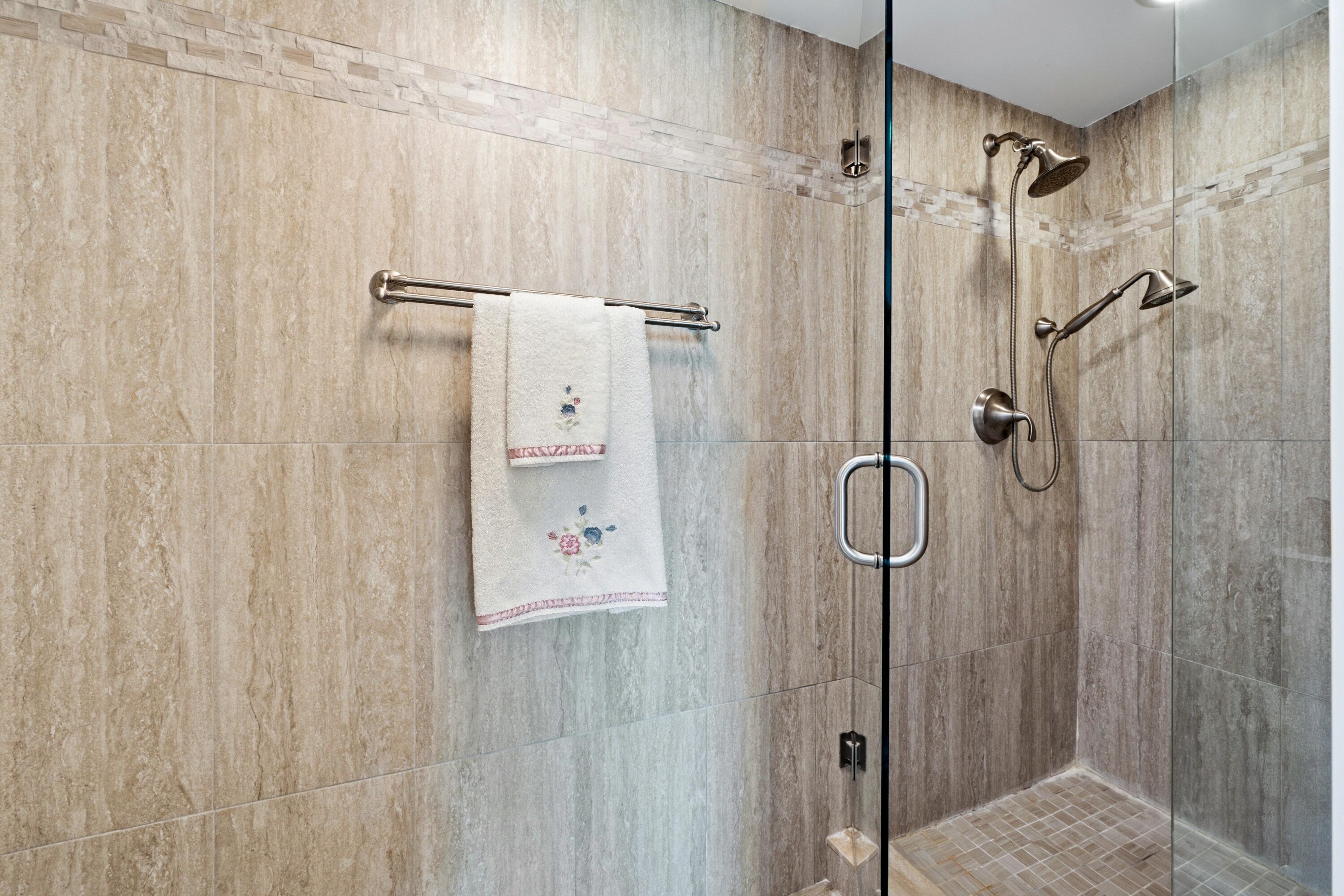 PARADISE HARBOUR CONDO - Residential
