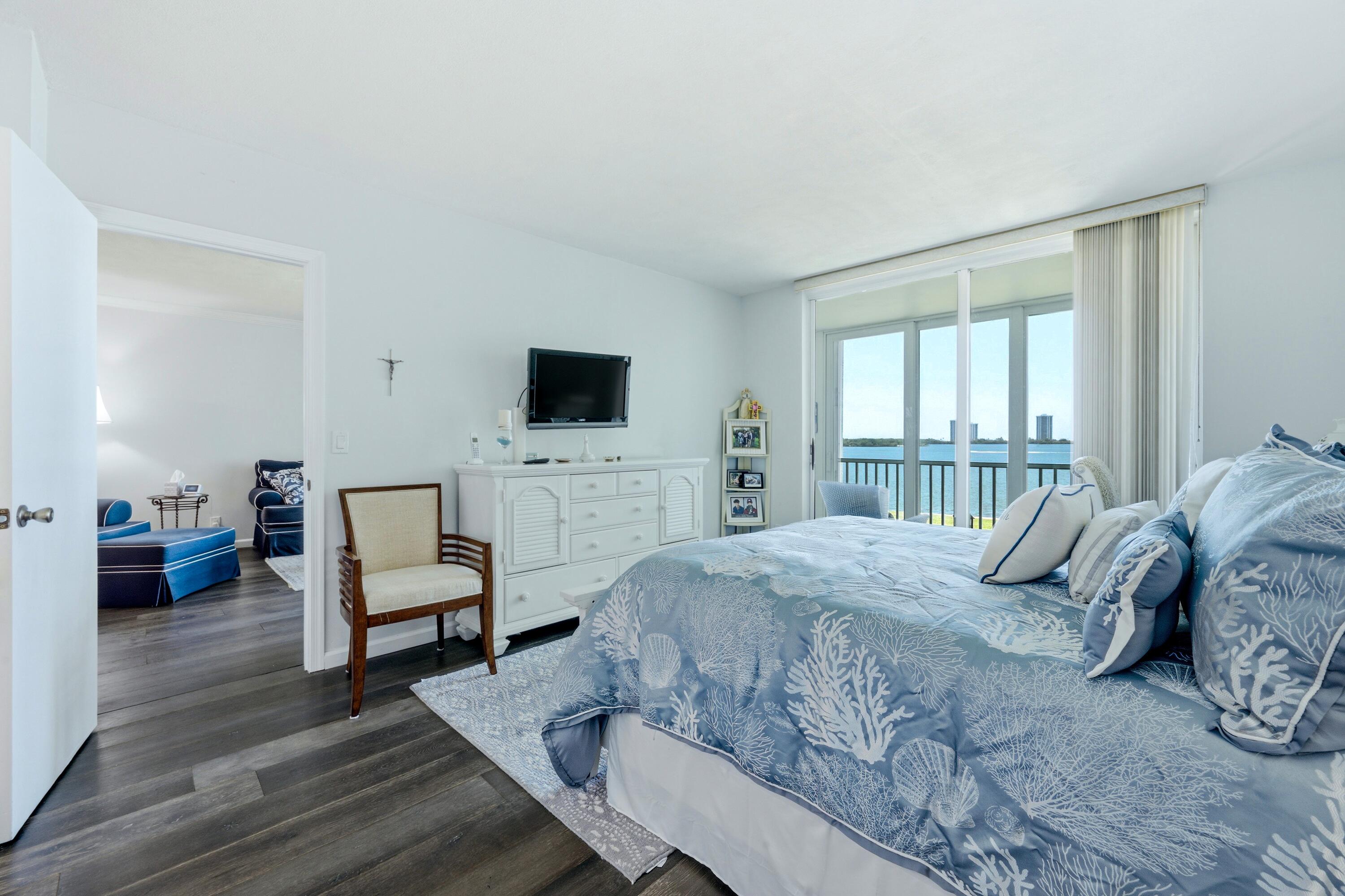 PARADISE HARBOUR CONDO - Residential
