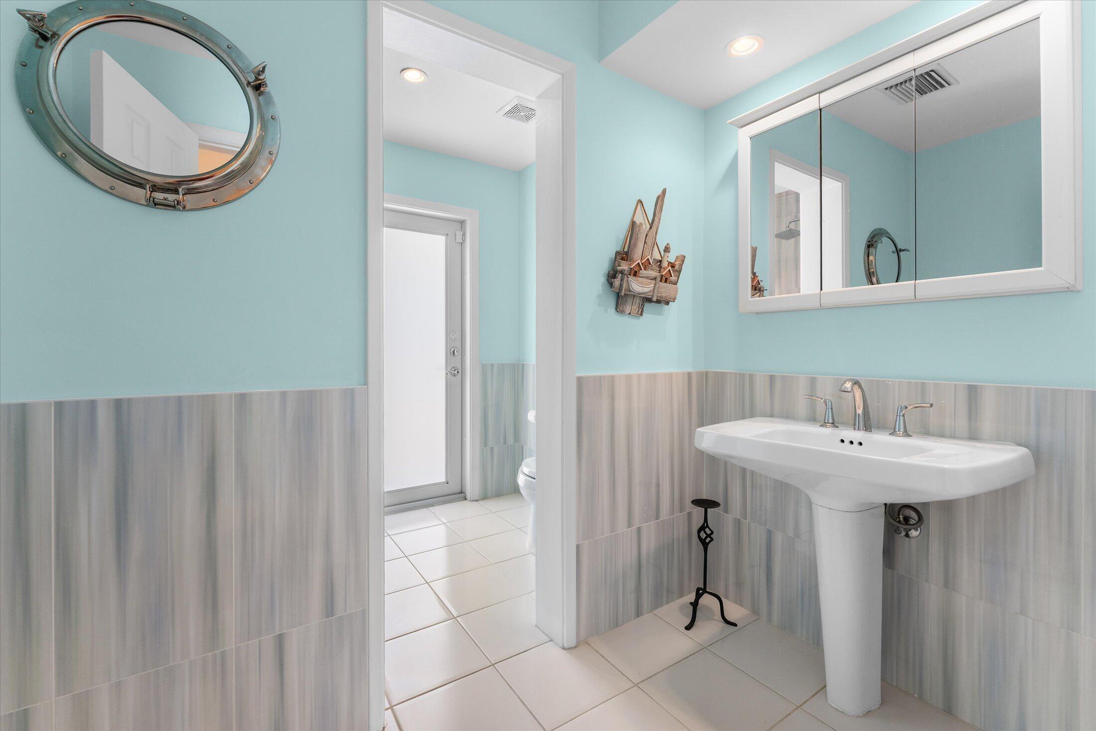 LIGHTHOUSE POINT ESTATES - Residential