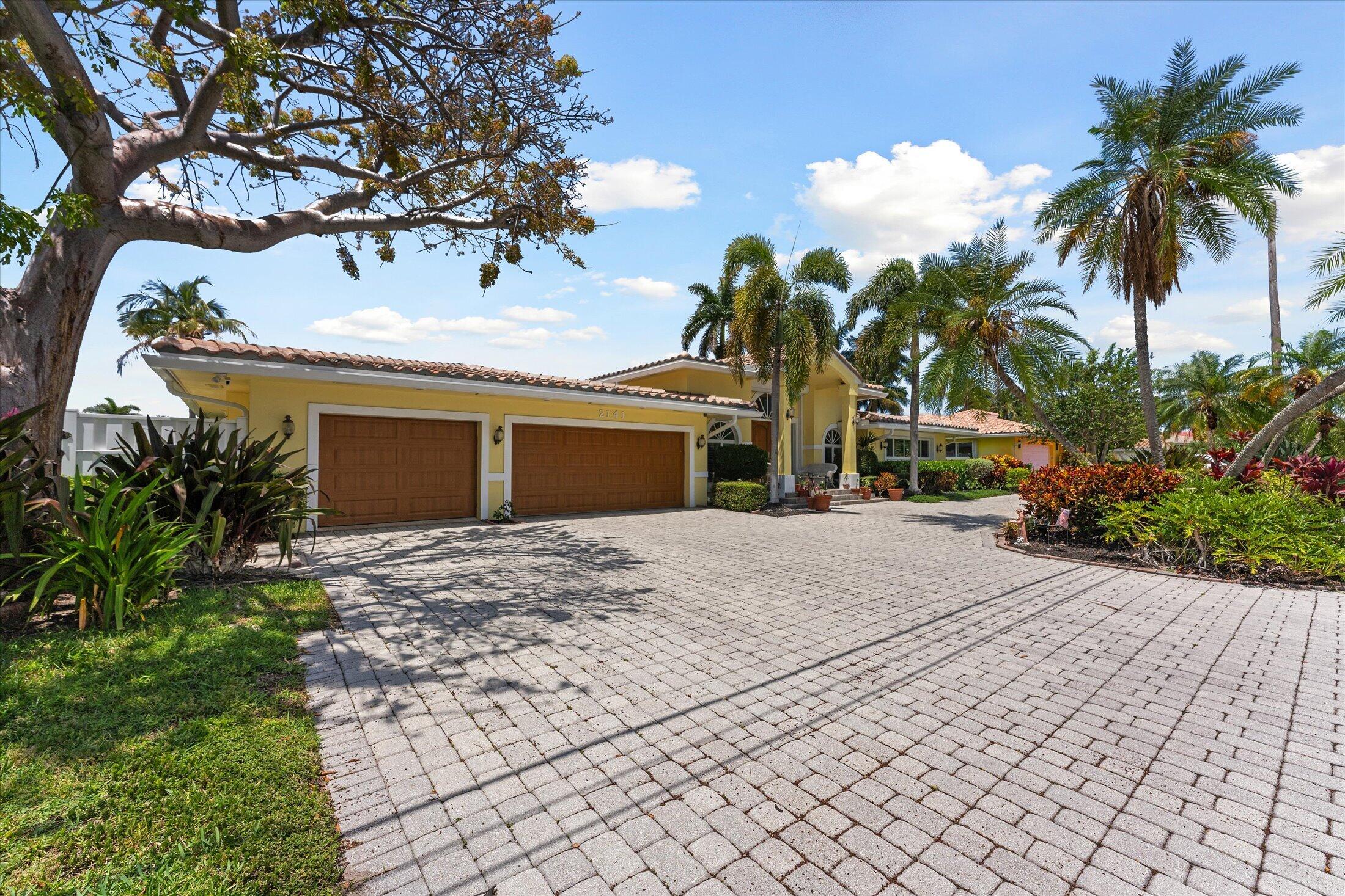 LIGHTHOUSE POINT ESTATES - Residential