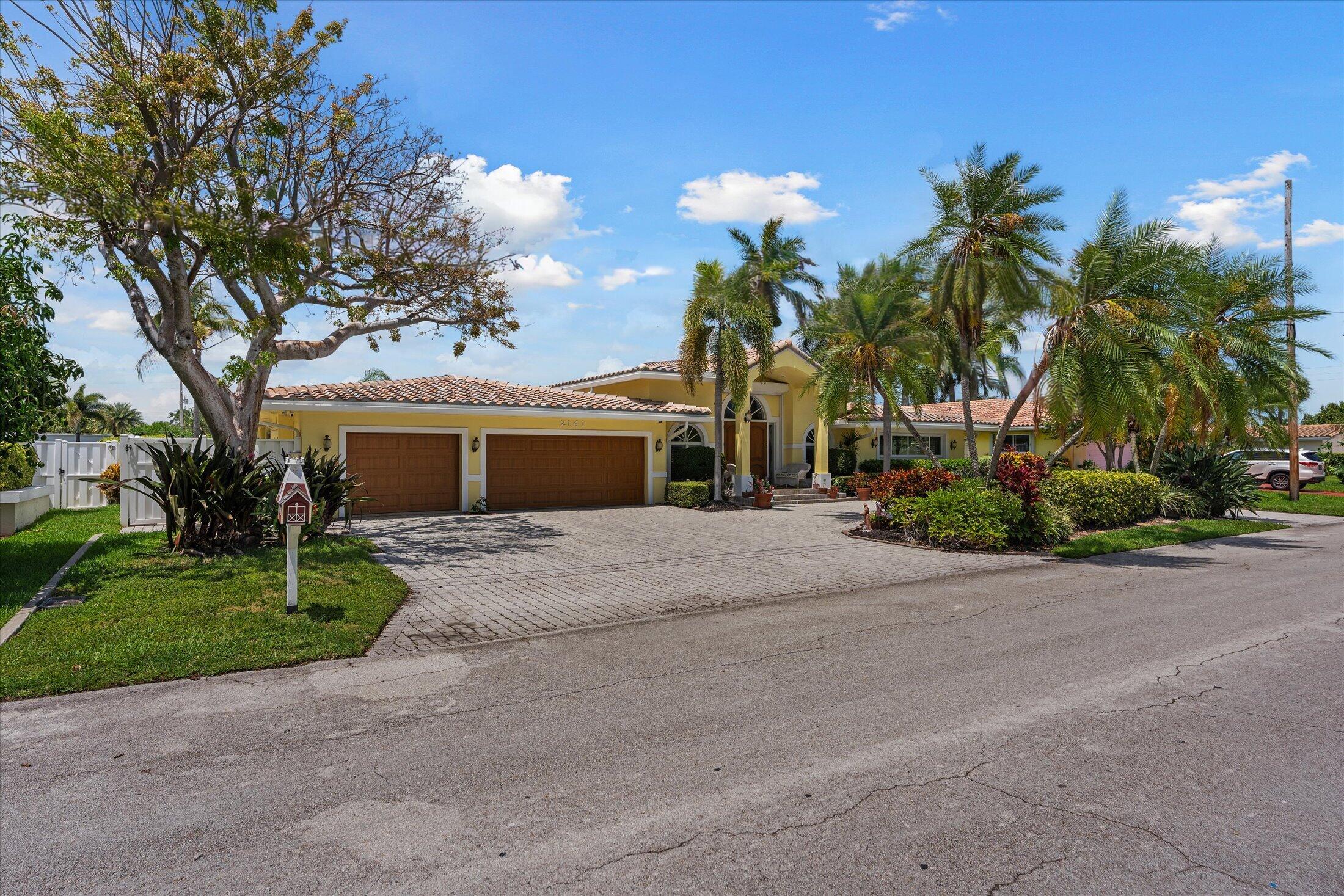 LIGHTHOUSE POINT ESTATES - Residential
