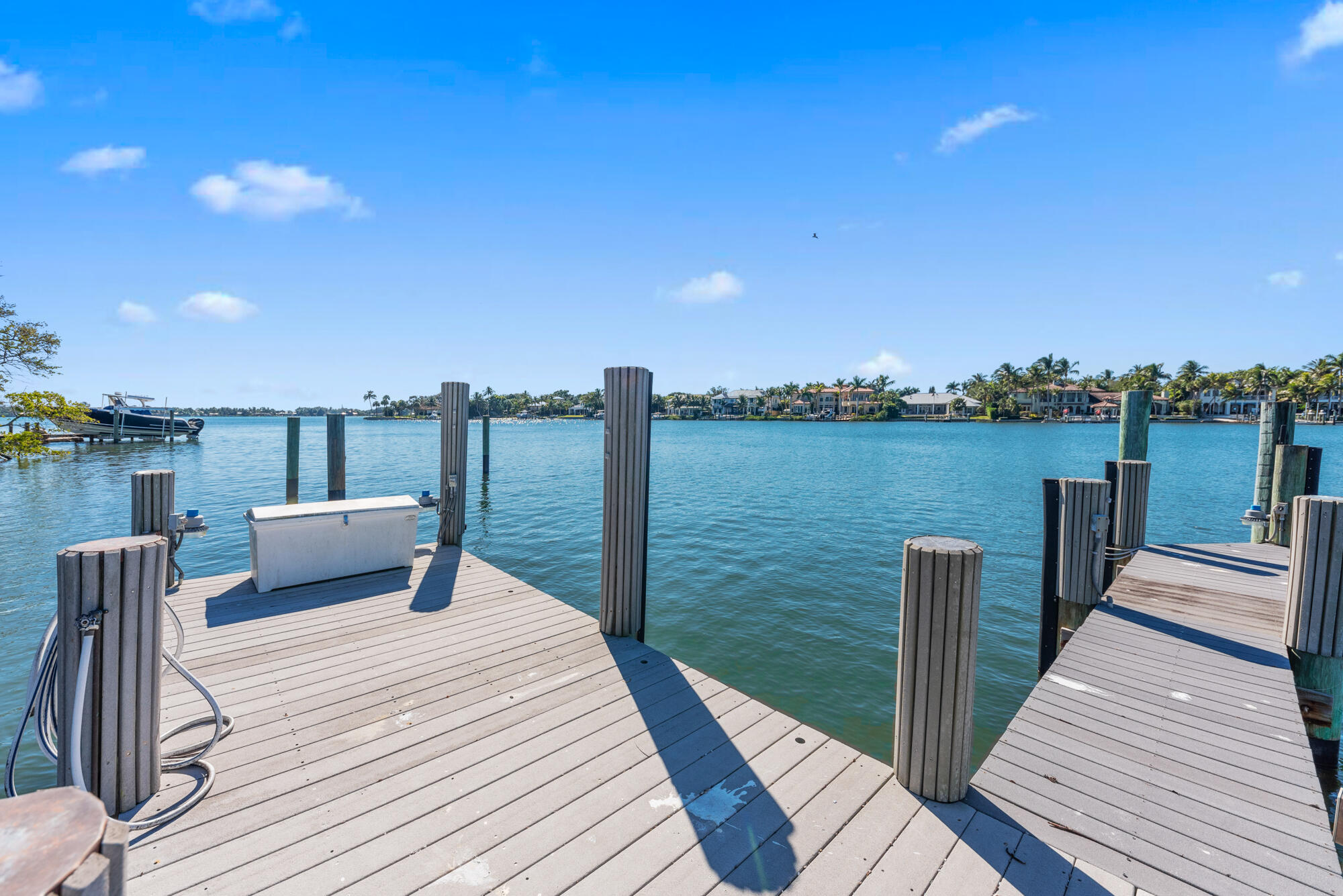 RIVERSIDE ON THE LOXAHATCHEE - Residential