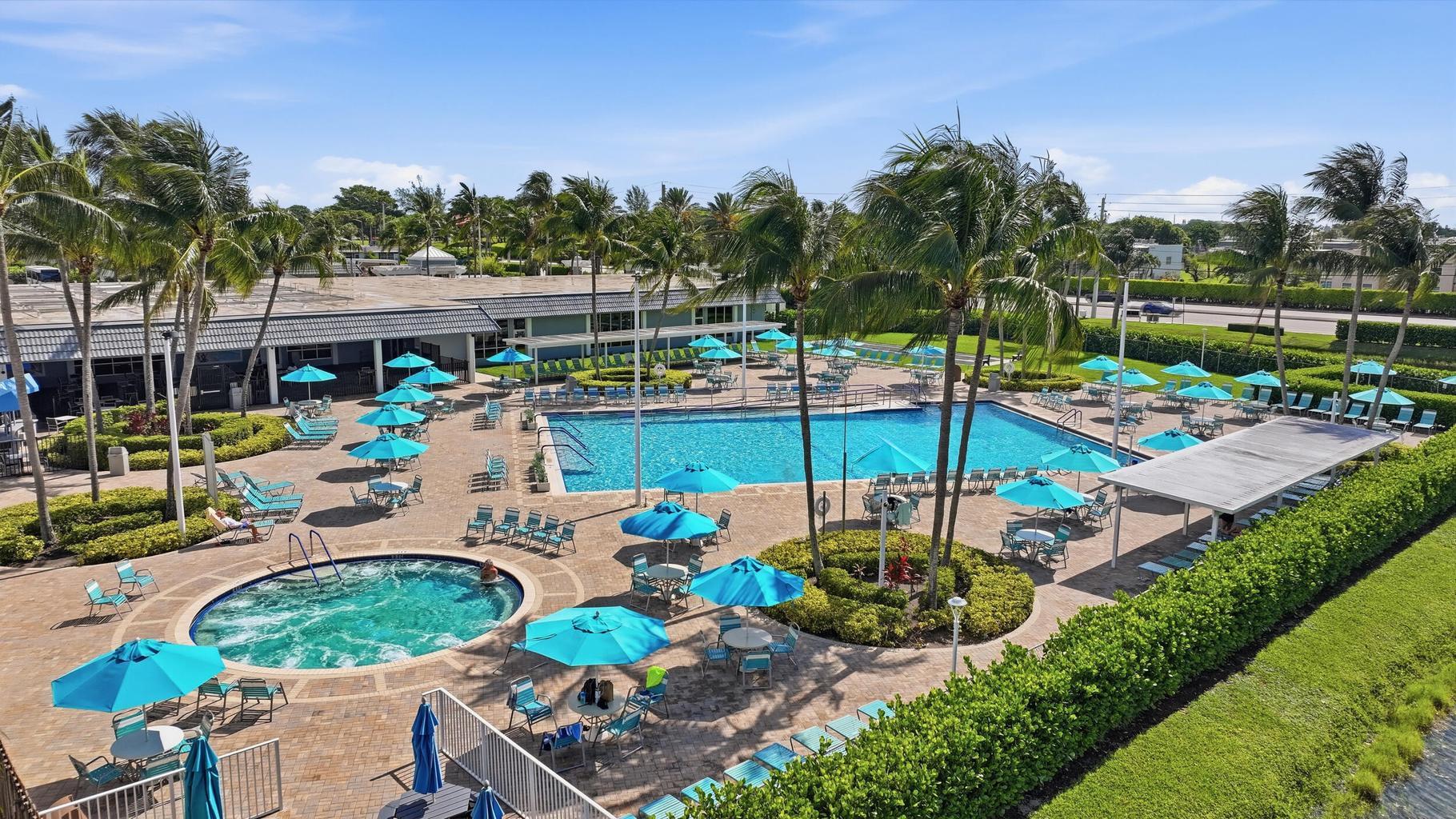 KINGS POINT SAXONY CONDOS - Residential