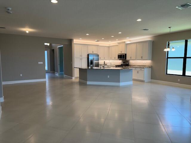 RIVERLAND PARCEL B - PLAT FIVE The Walk - Residential Lease