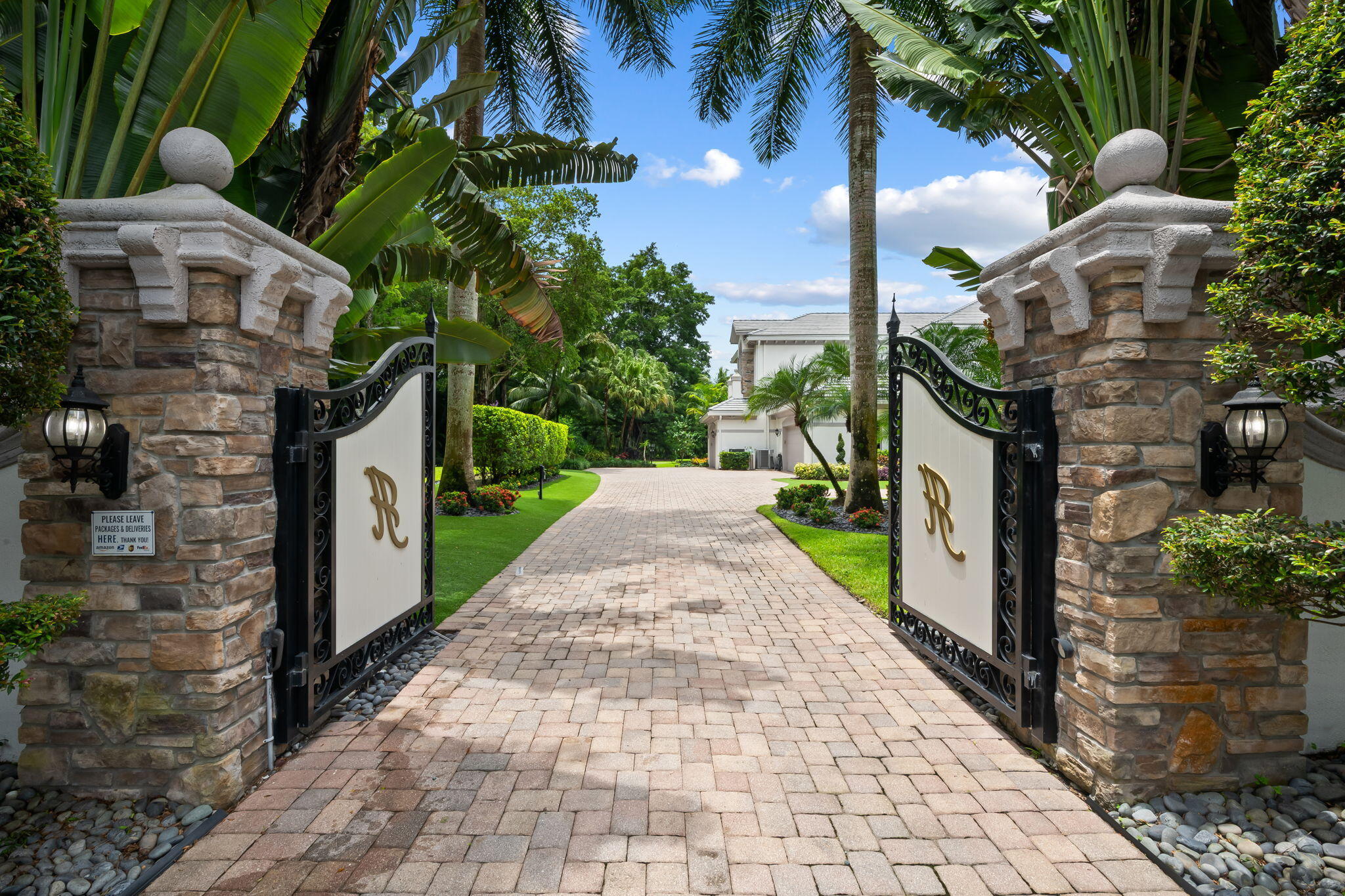 BBB RANCHES - Residential